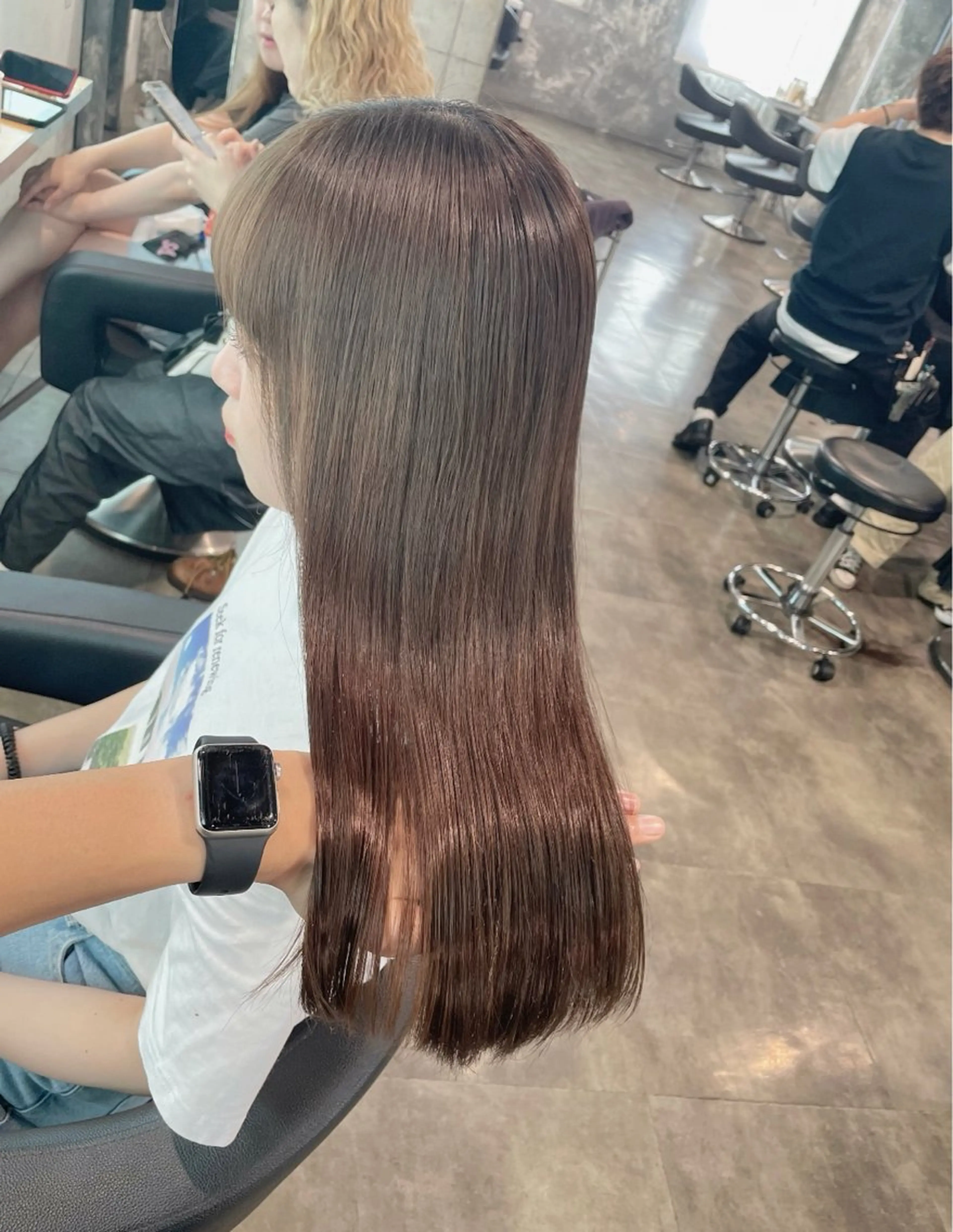 ロング カラー カット ヘアカラー トリートメント ヘッドスパ ヘアセット ベージュカラー💖 やすひろのヘアスタイル