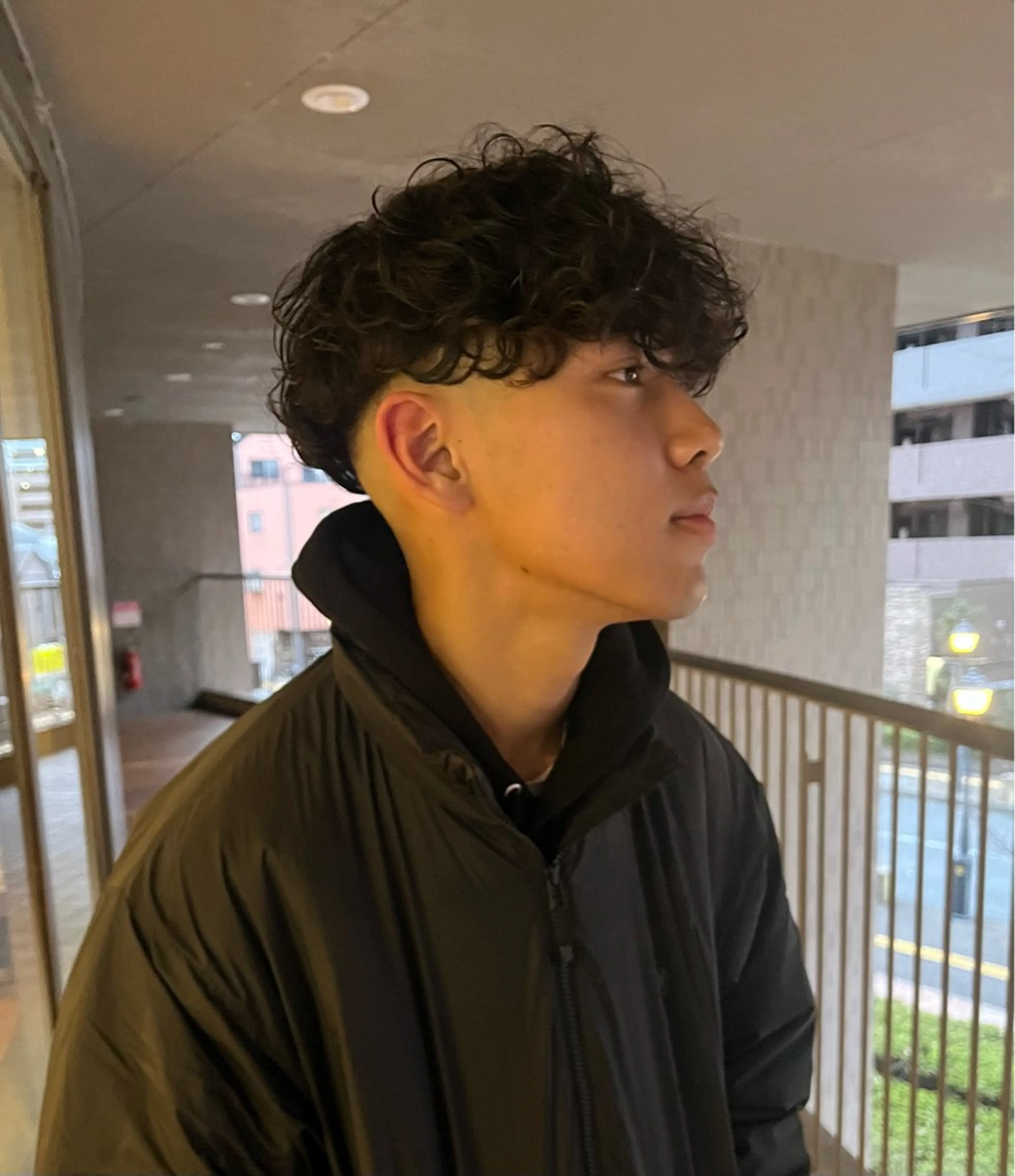 メンズ カット パーマ あやか/ベージュ /透け感カラーのヘアスタイル