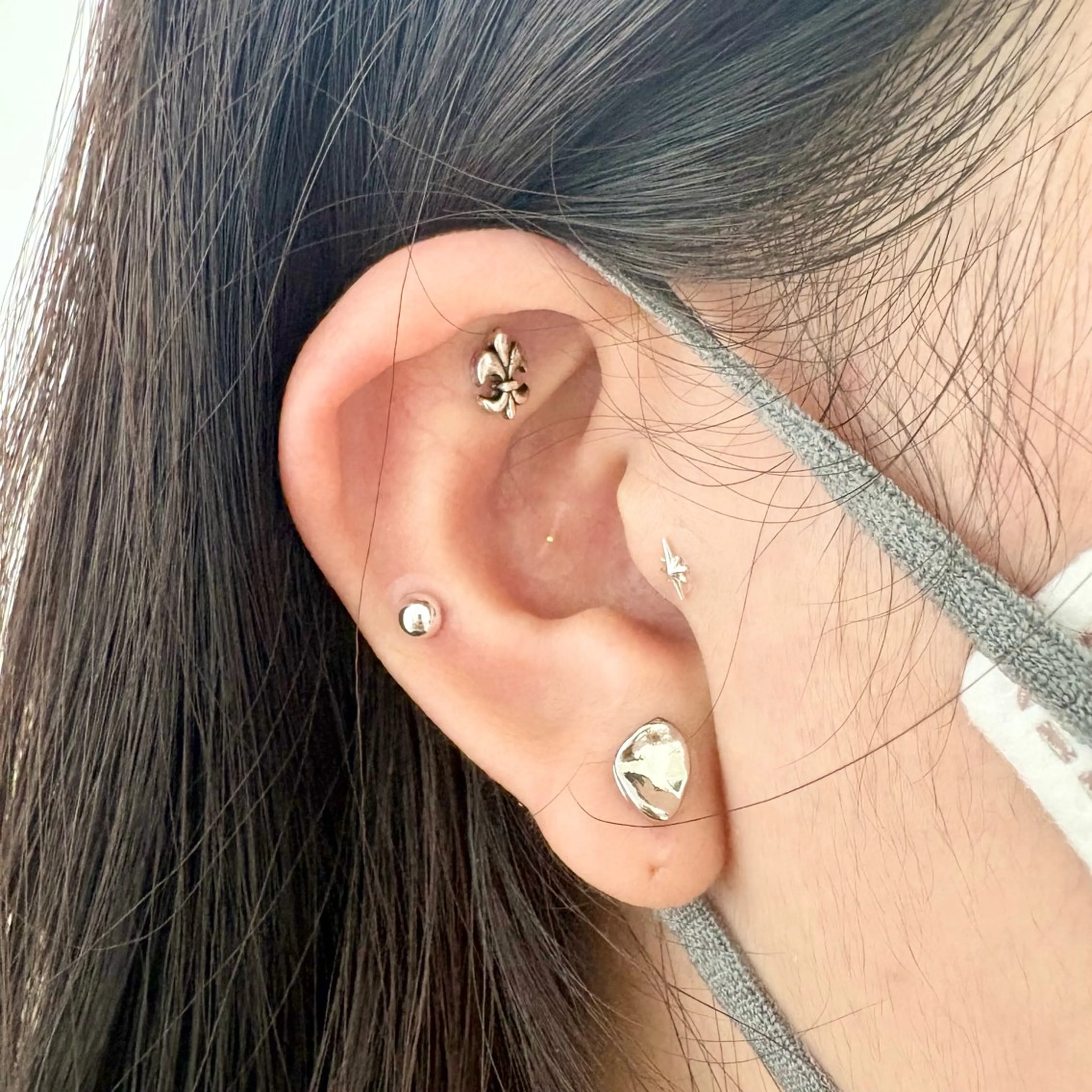 White/マツエク /まつパ/耳つぼのマツエク・マツパデザイン