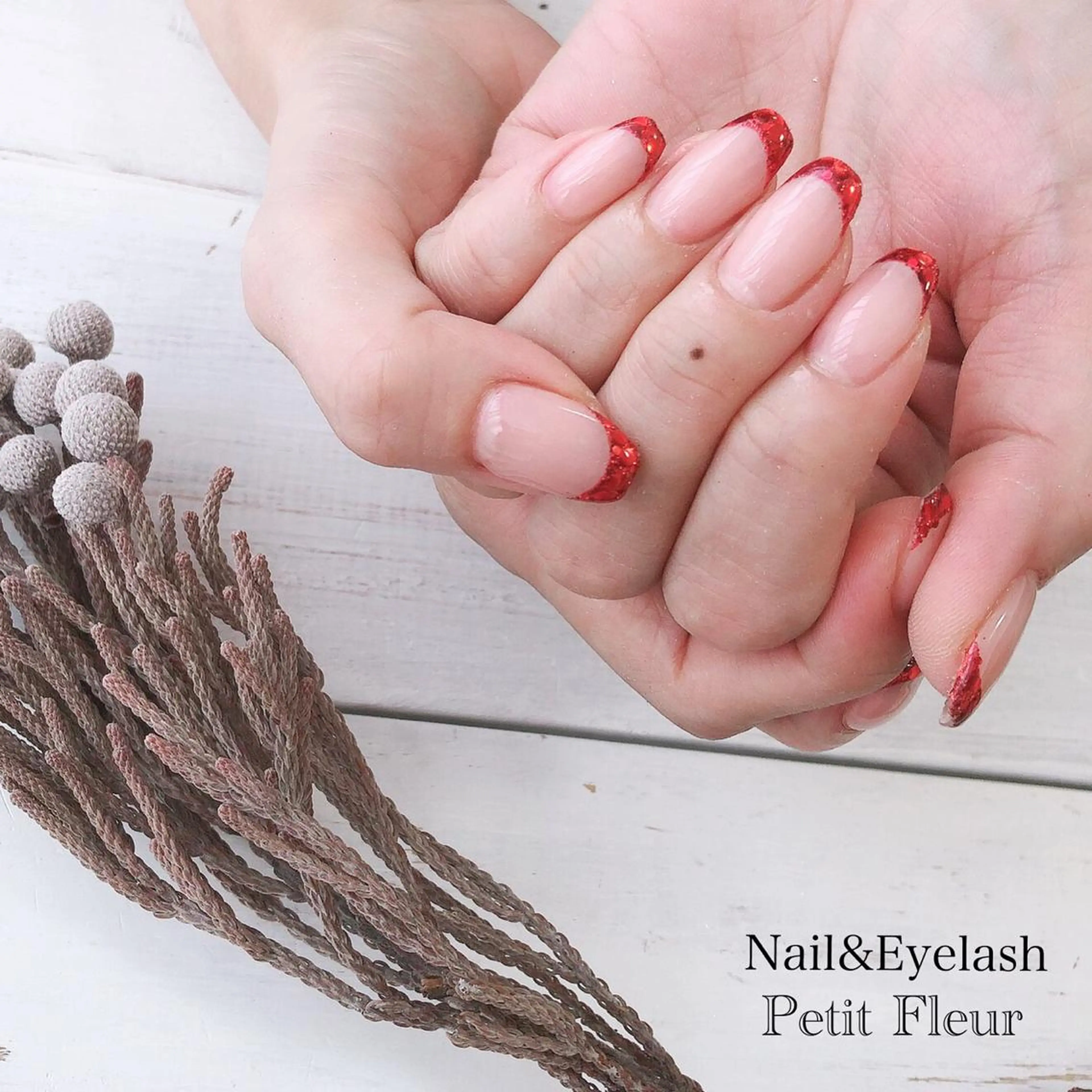 ネイル Petit Fleur所属・青柳 亜梨奈のマツエク・マツパデザイン