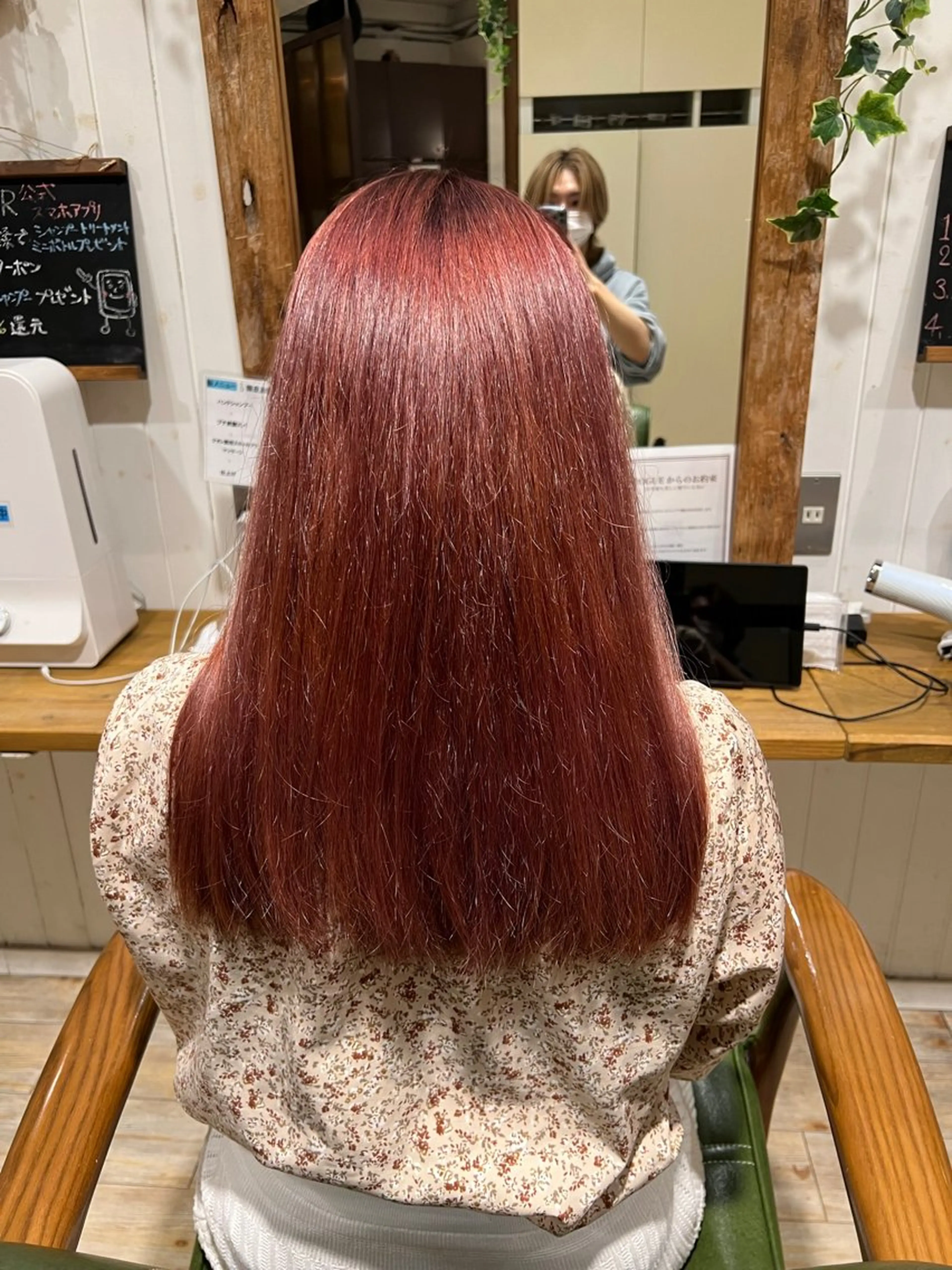 ミディアム カラー ダブルカラー ハイトーンカラー ピンクカラー Rogue Hair 亀有店所属・野中 良祐のヘアスタイル