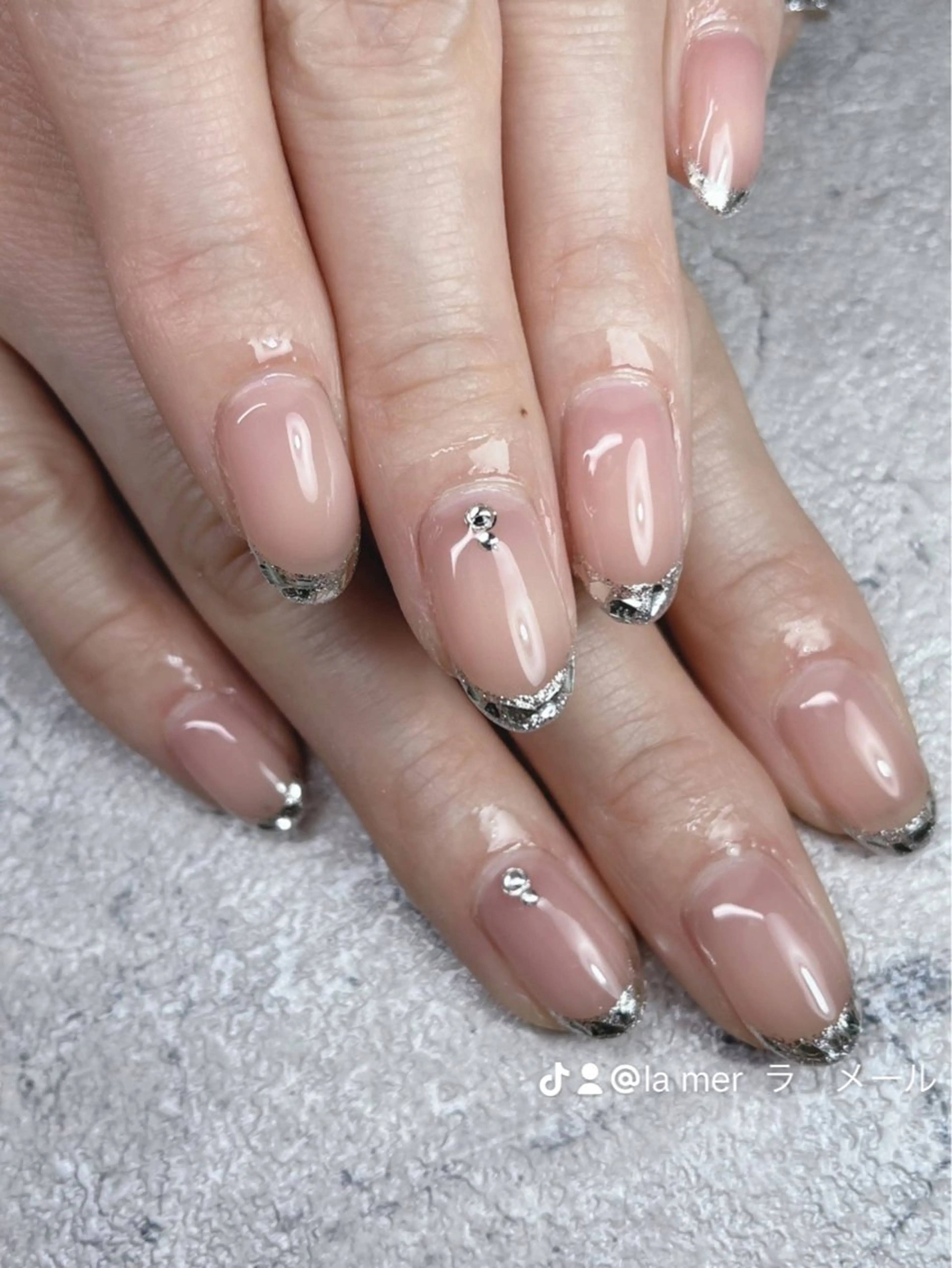 ネイル フレンチネイル ガラスフレンチ 笹尾 裕美のネイルデザイン