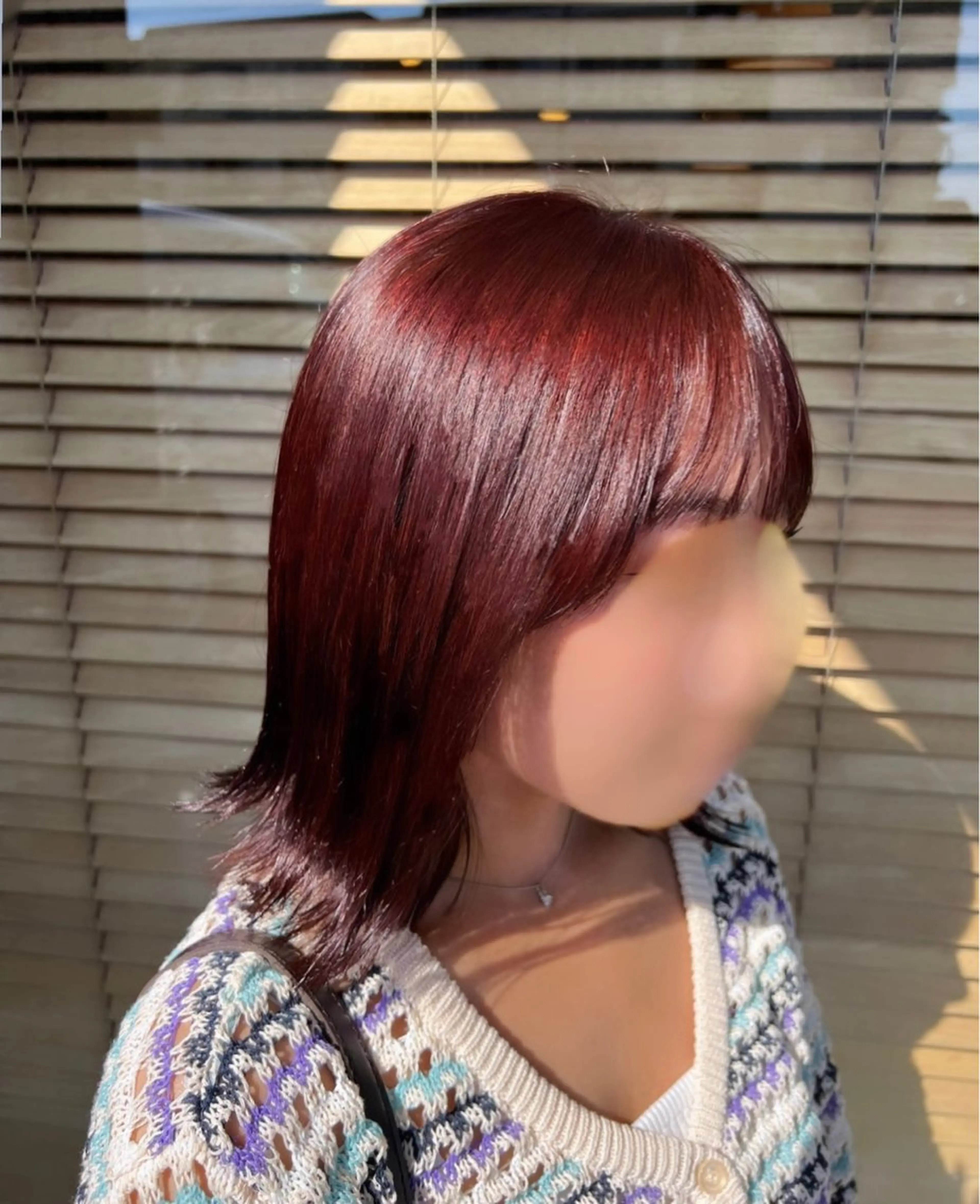 ミディアム パープルカラー 筒井 璃音のヘアスタイル