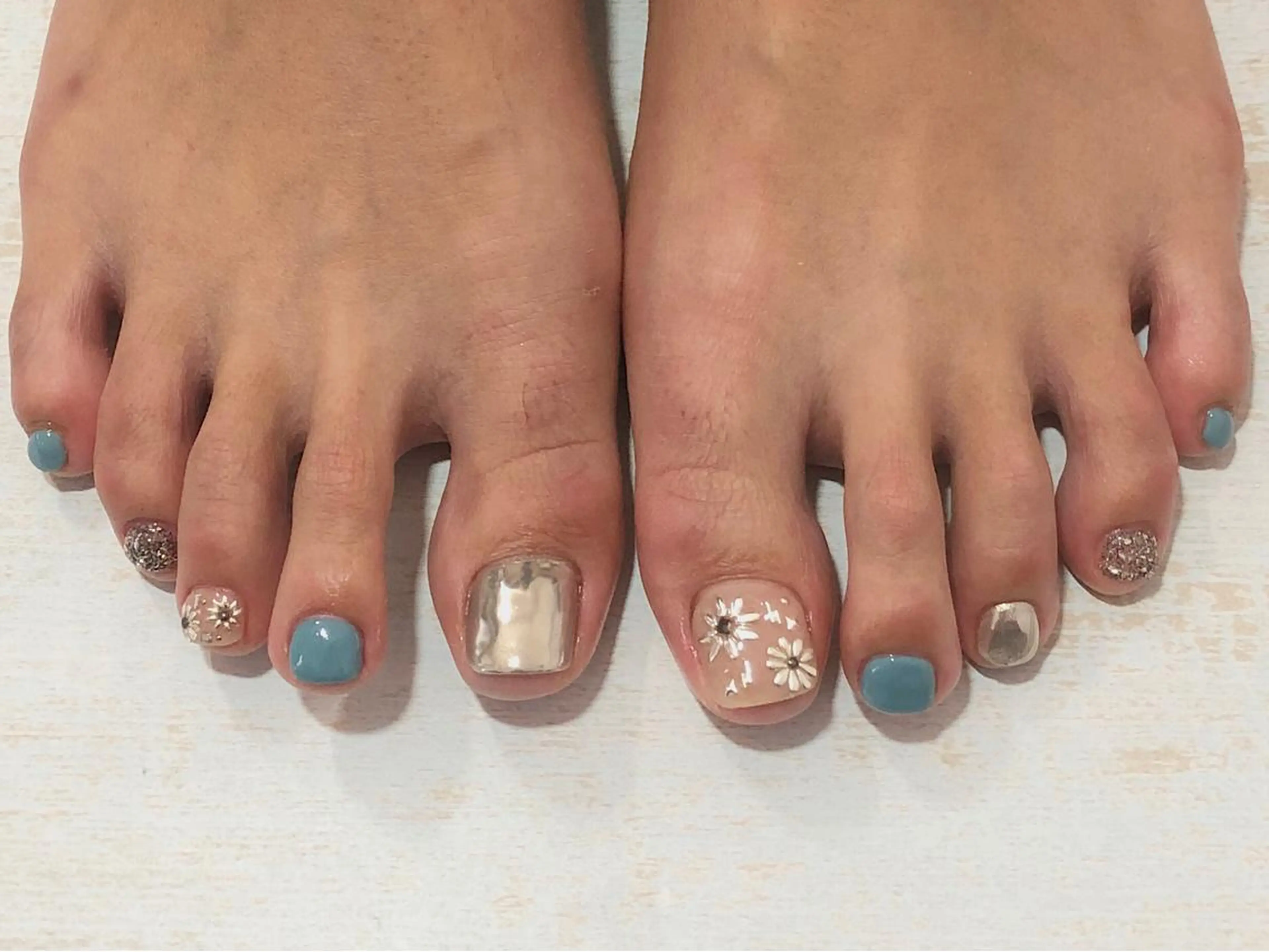 ネイル フットネイル 𖡼 yumenoのネイルデザイン