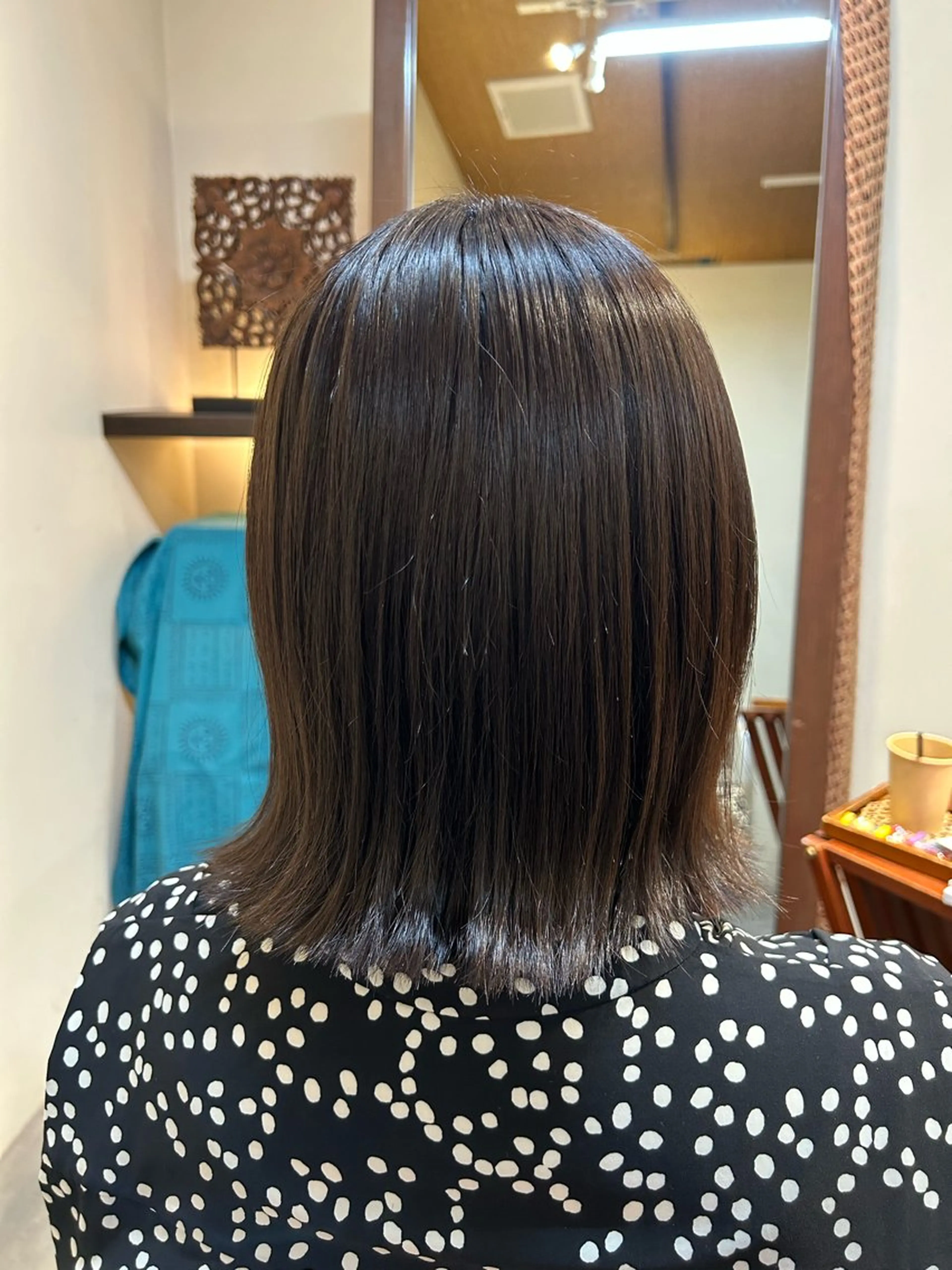 ミディアム 水谷 菜央のヘアスタイル