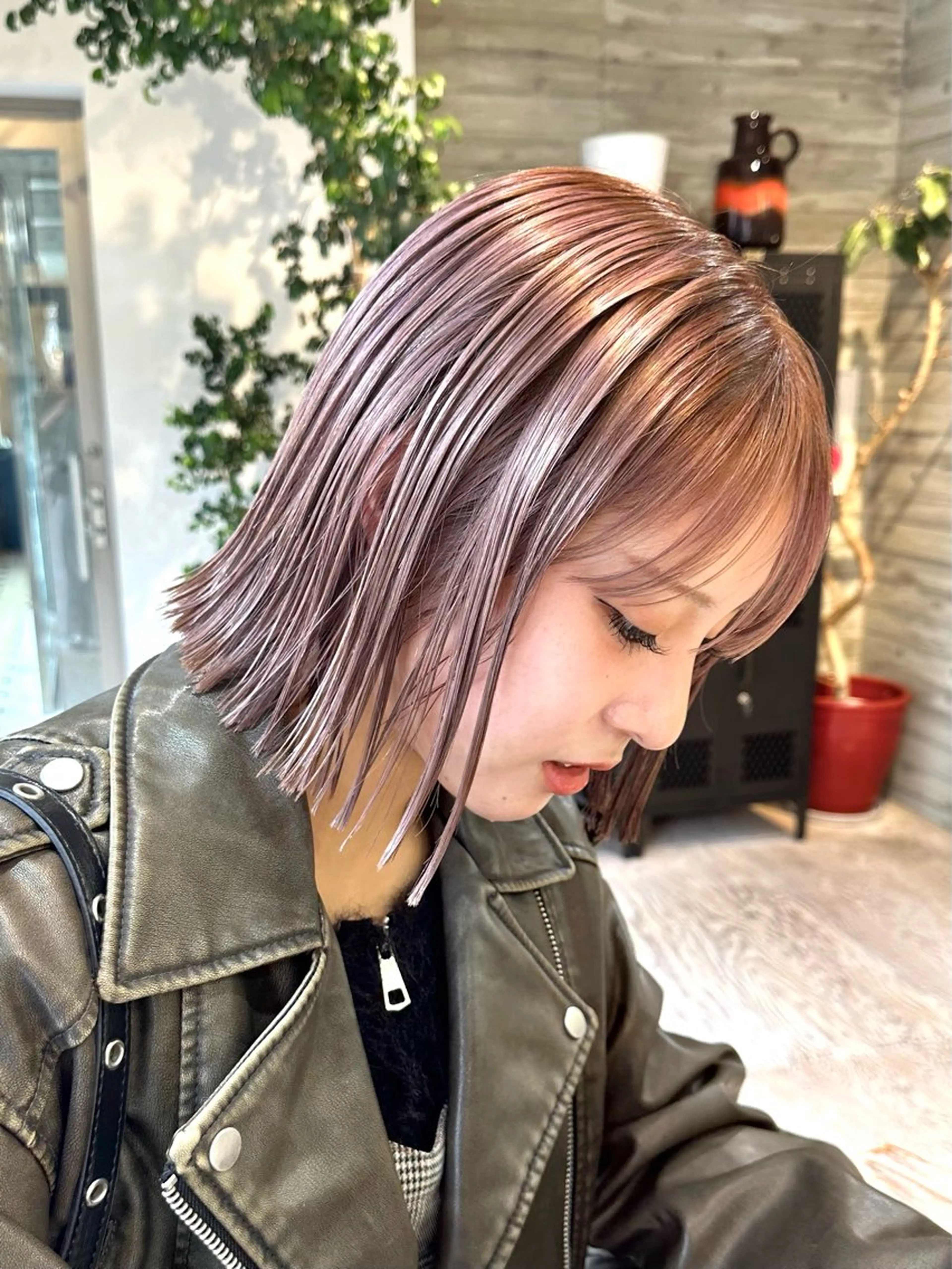ショート カット ヘアカラー トリートメント 抜きっぱなしブロンド ササキカズマのヘアスタイル