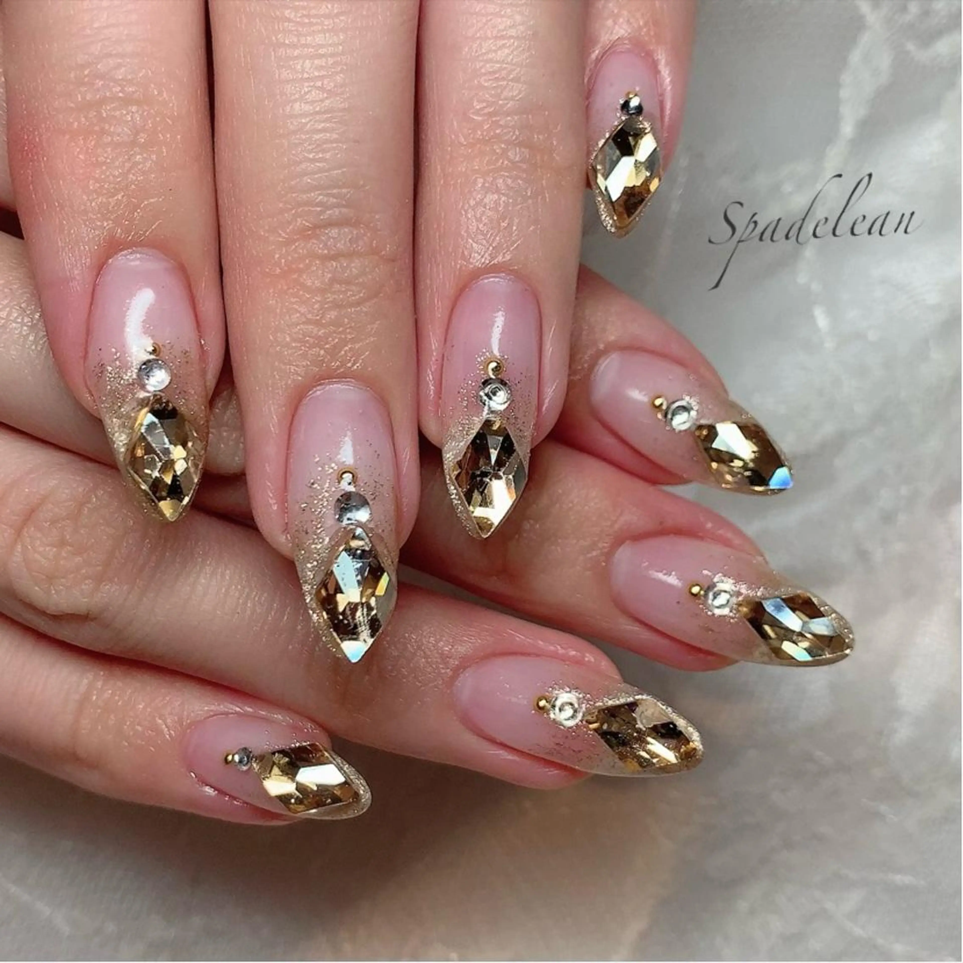 ネイル K. Misakiのネイルデザイン