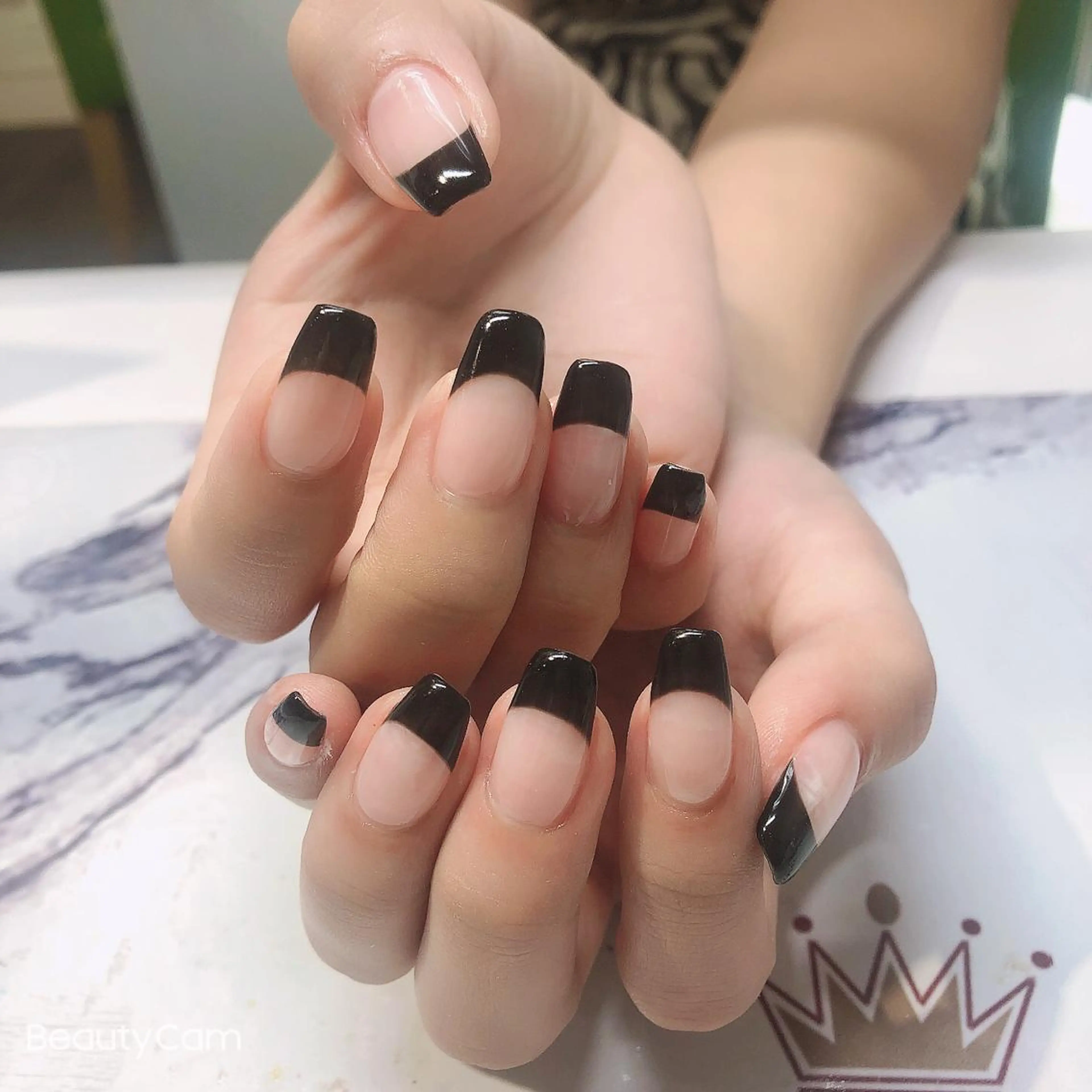 ネイル ハンドネイル Guarendo錦糸町店所属・ガレンドウ 白澤 愛子のネイルデザイン