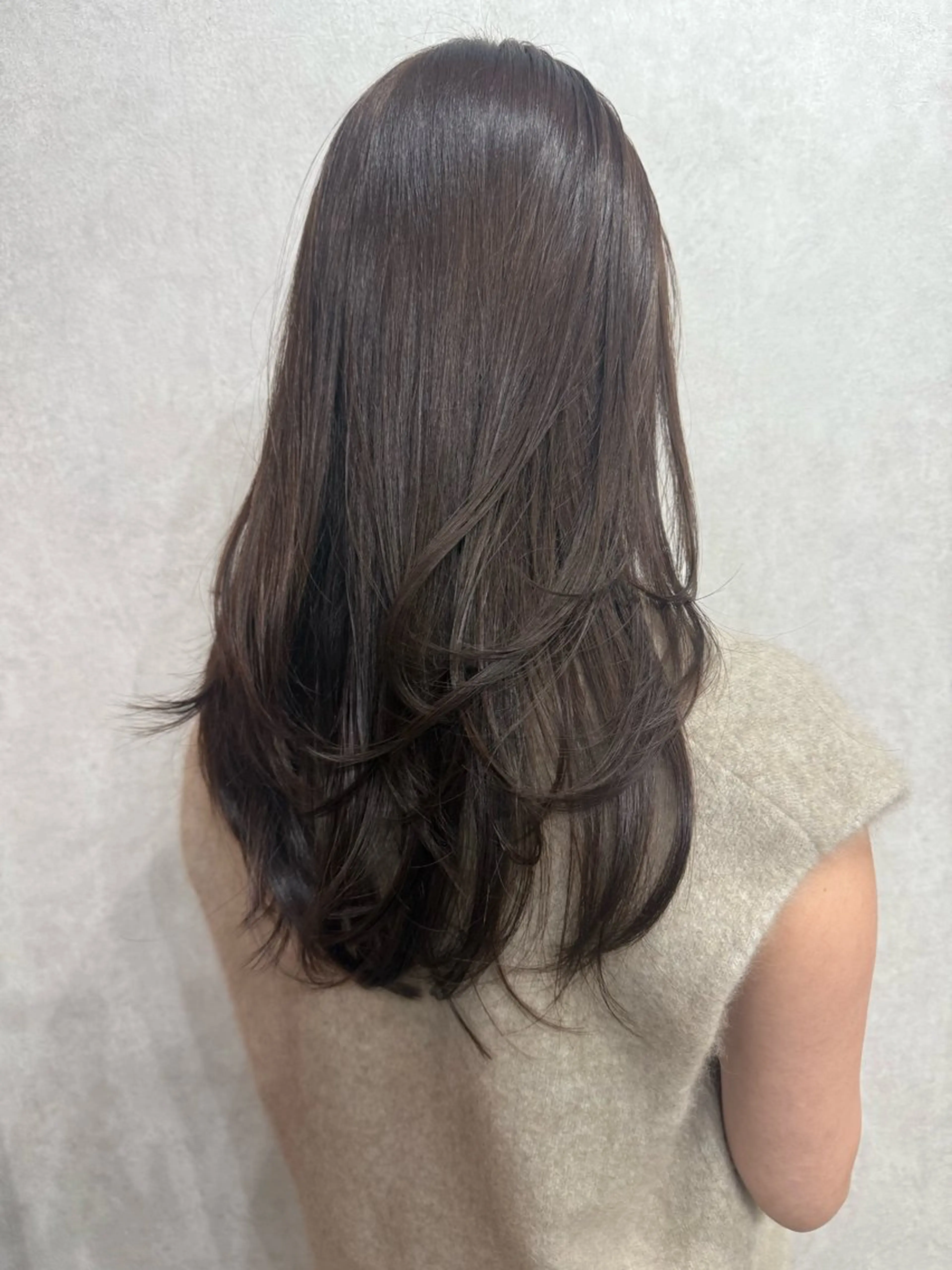 ロング カラー レイヤーカット AIRI layer cut hairのヘアスタイル