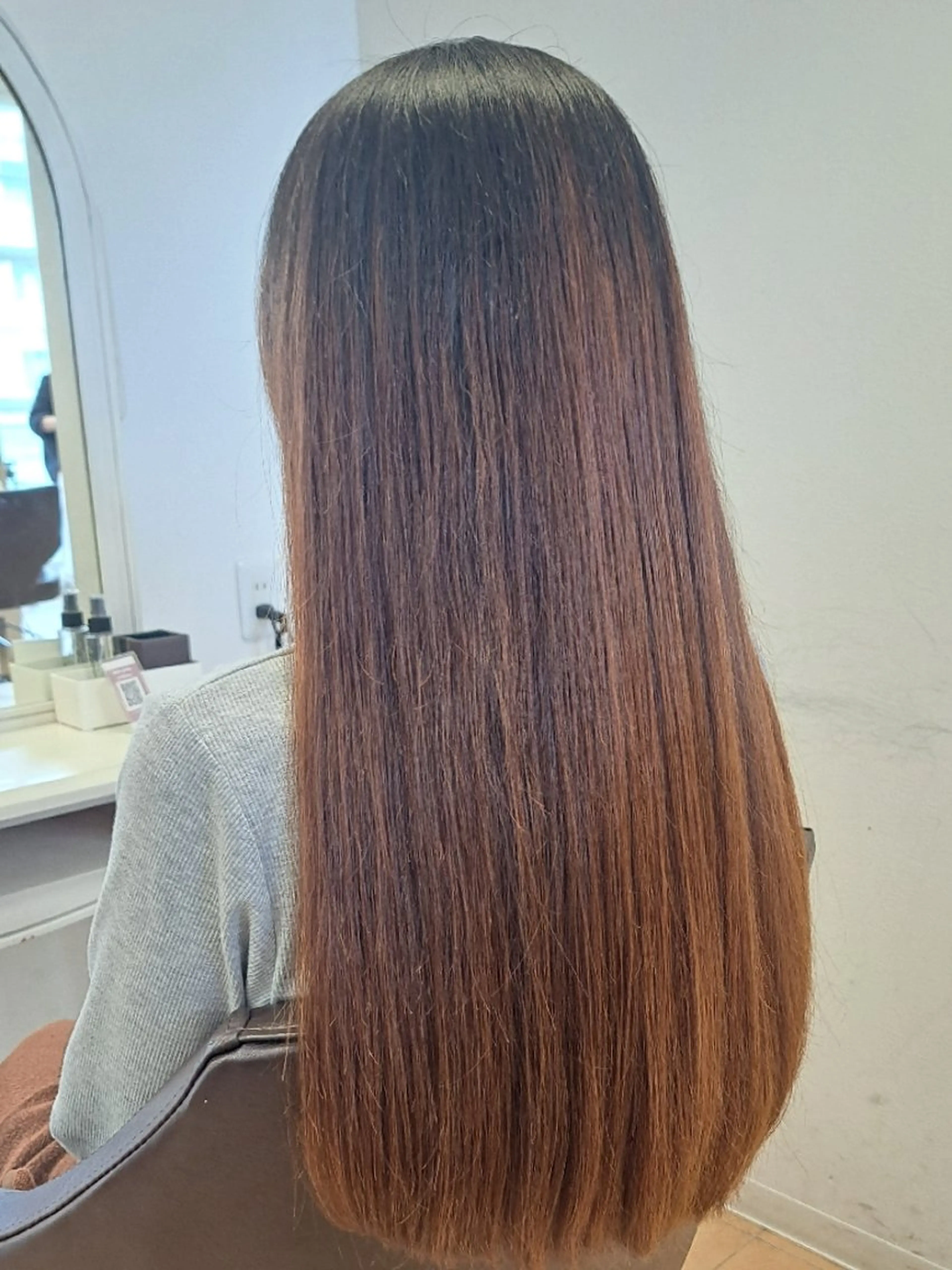 ロング カット トリートメント 照屋 和奏のヘアスタイル