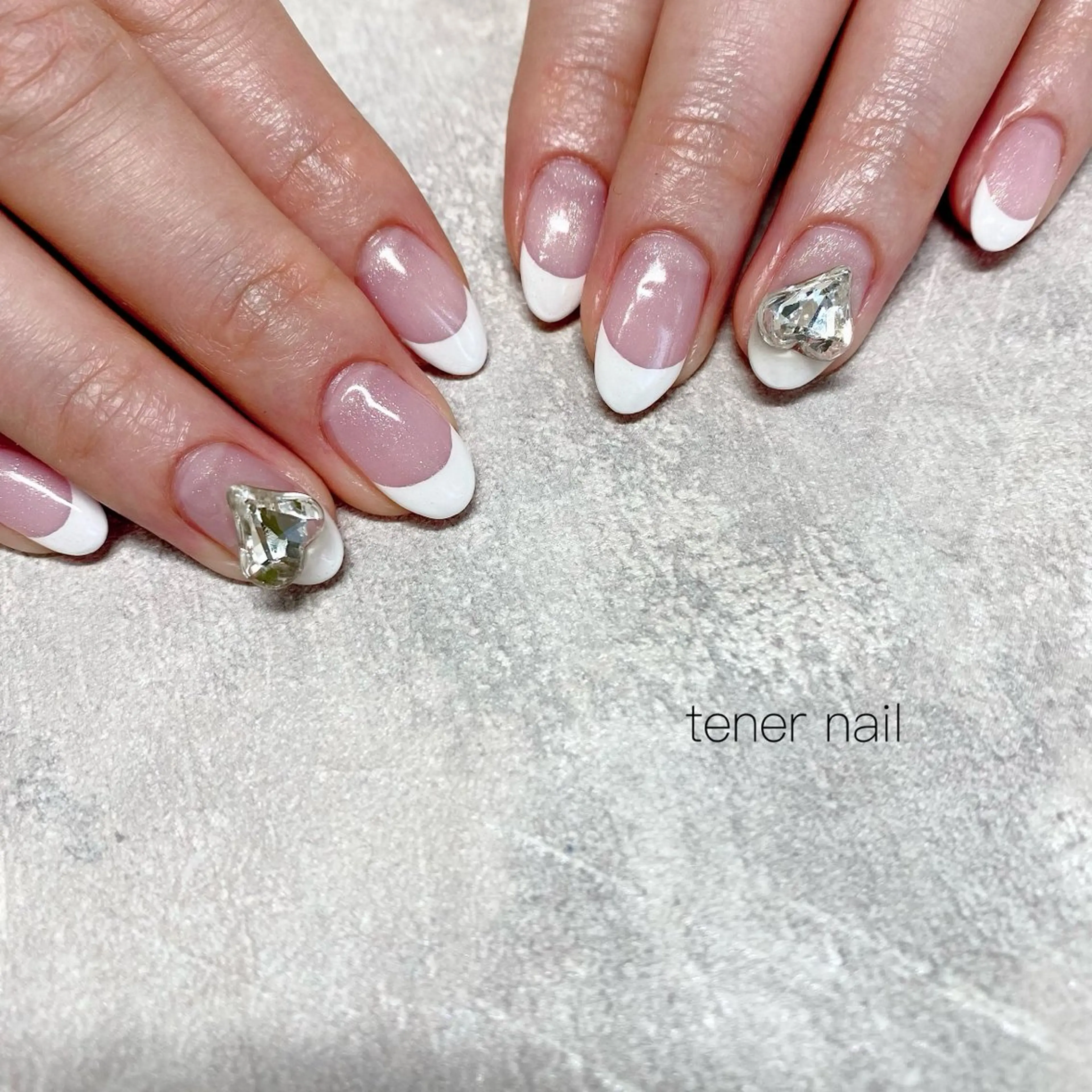 ネイル フレンチネイル ハート tener  nail  テネルネイル所属・テネルネイル tener nailのネイルデザイン