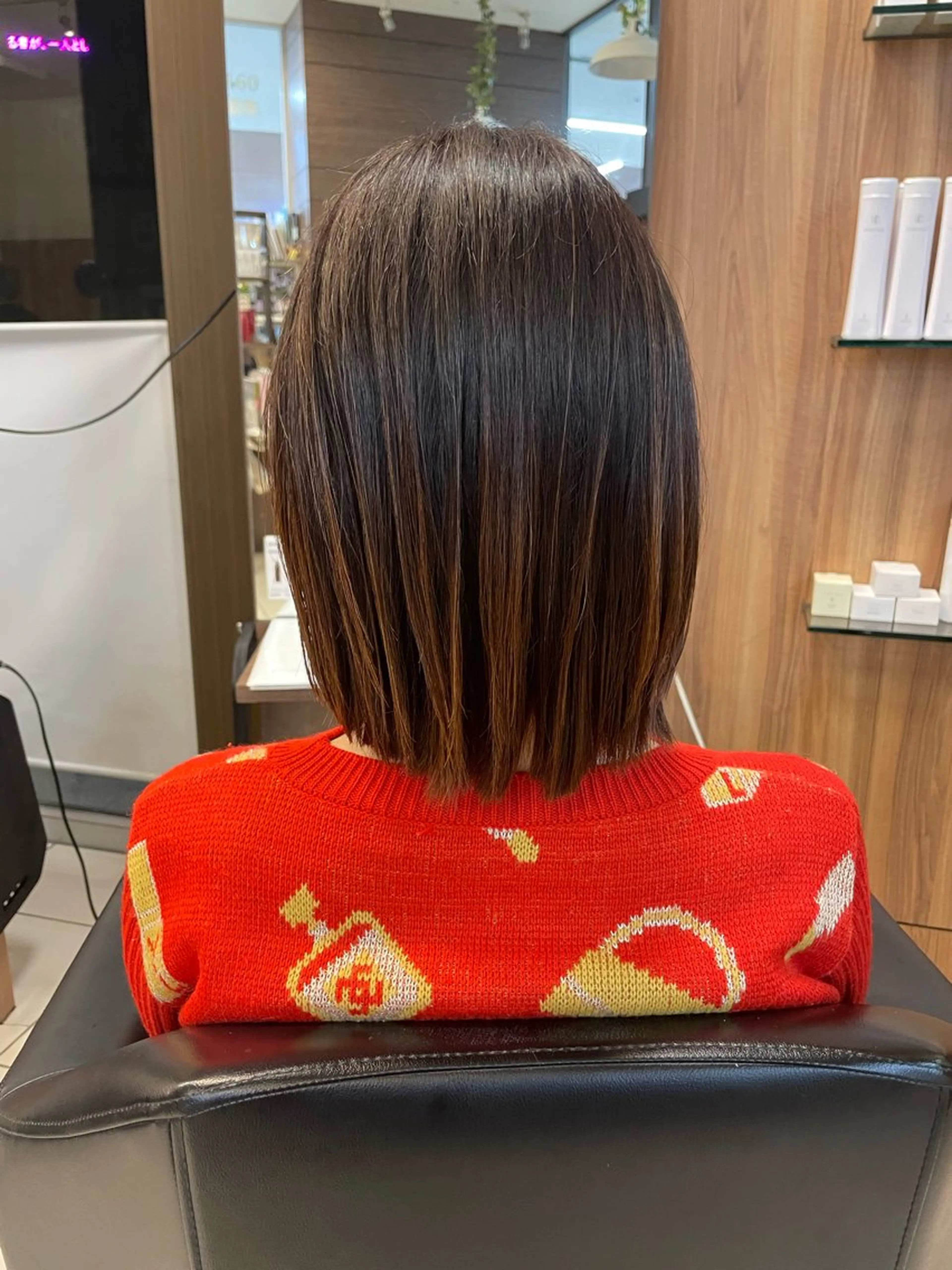 ミディアム 切りっぱなしボブ ボブ 似合わせカット jouir武蔵村山店所属・堀平 由紀のヘアスタイル