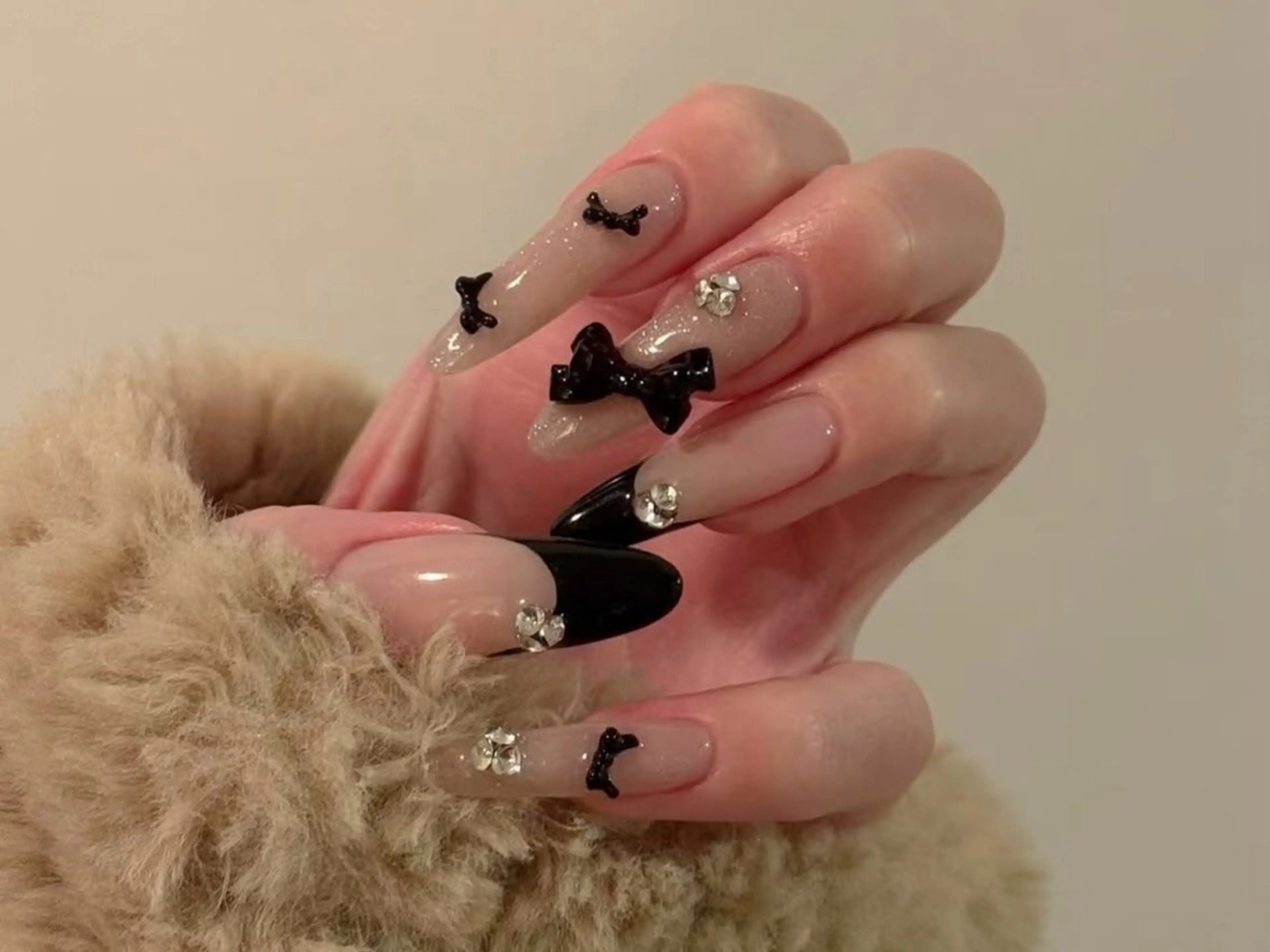 ネイル 長さ出し フットネイル フレンチネイル ジェルネイル ガラスフレンチ ハンドネイル 高橋 真央のネイルデザイン