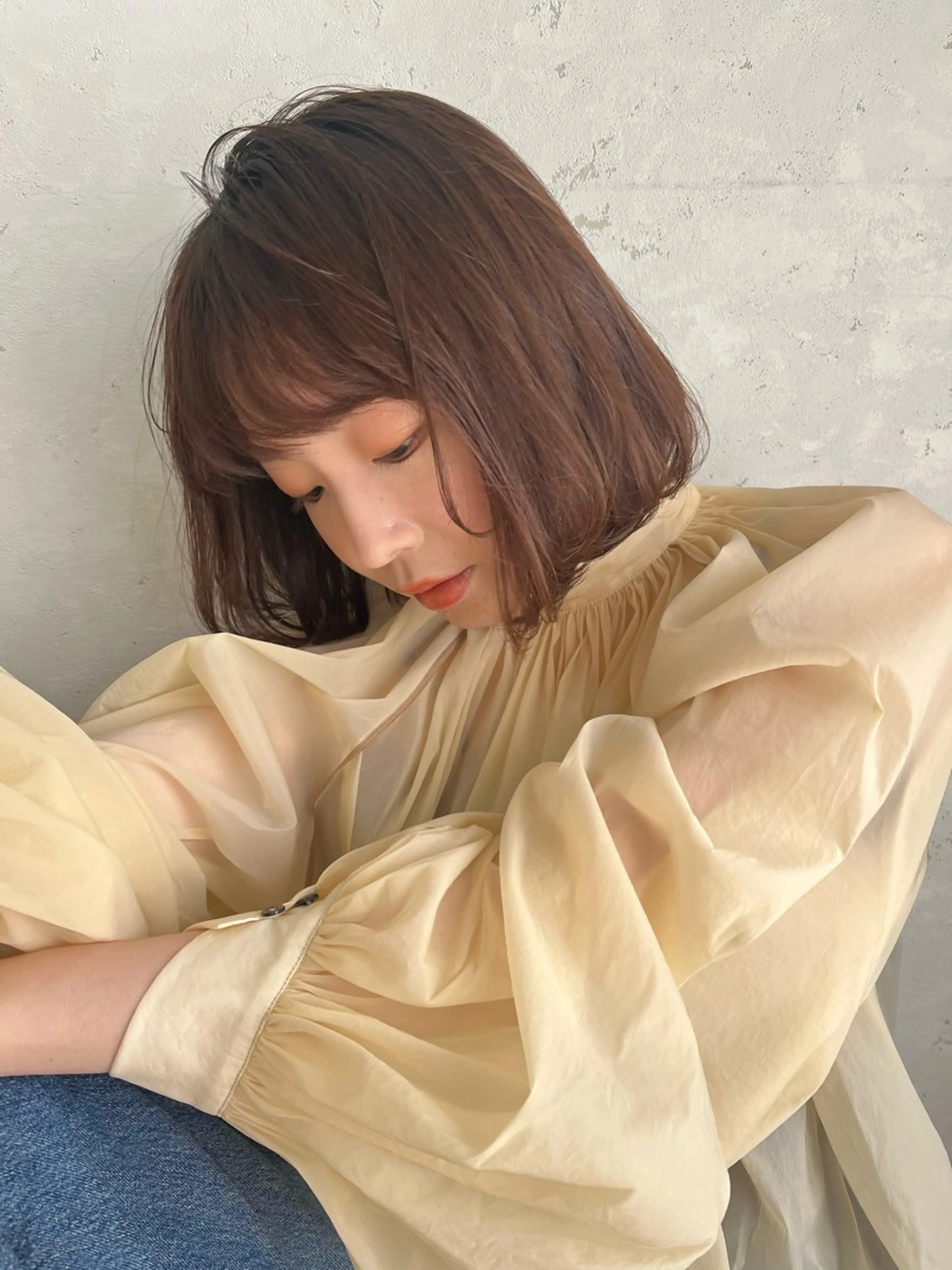 ショート カラー ベージュカラー ブラウンカラー 透明感カラー ボブ 韓国風ヘア 透明感カラー│ レイヤーヘア中居美樹のヘアスタイル