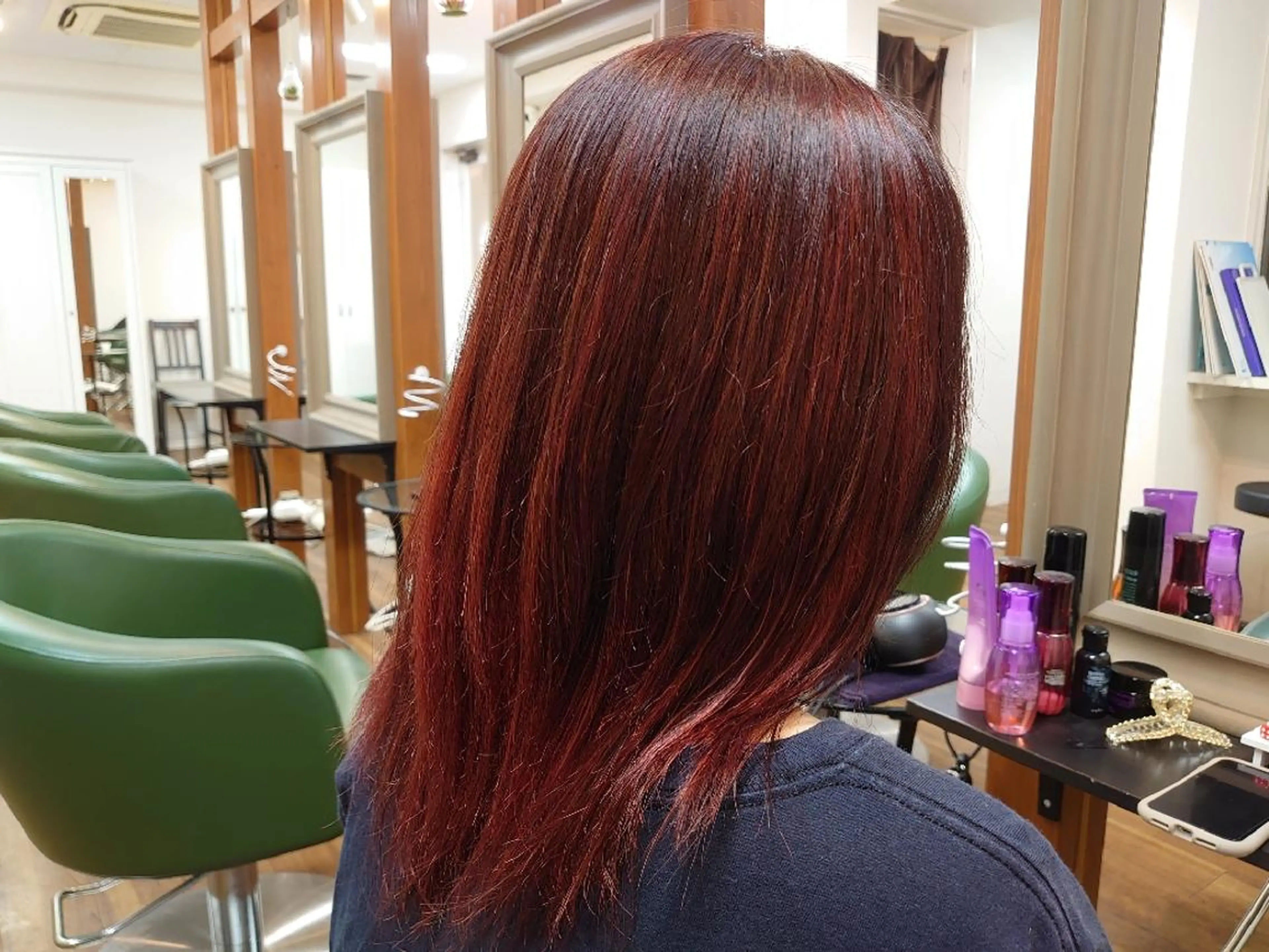 セミロング ハイライト ヘアカラー トリートメント 渡辺 康行のヘアスタイル