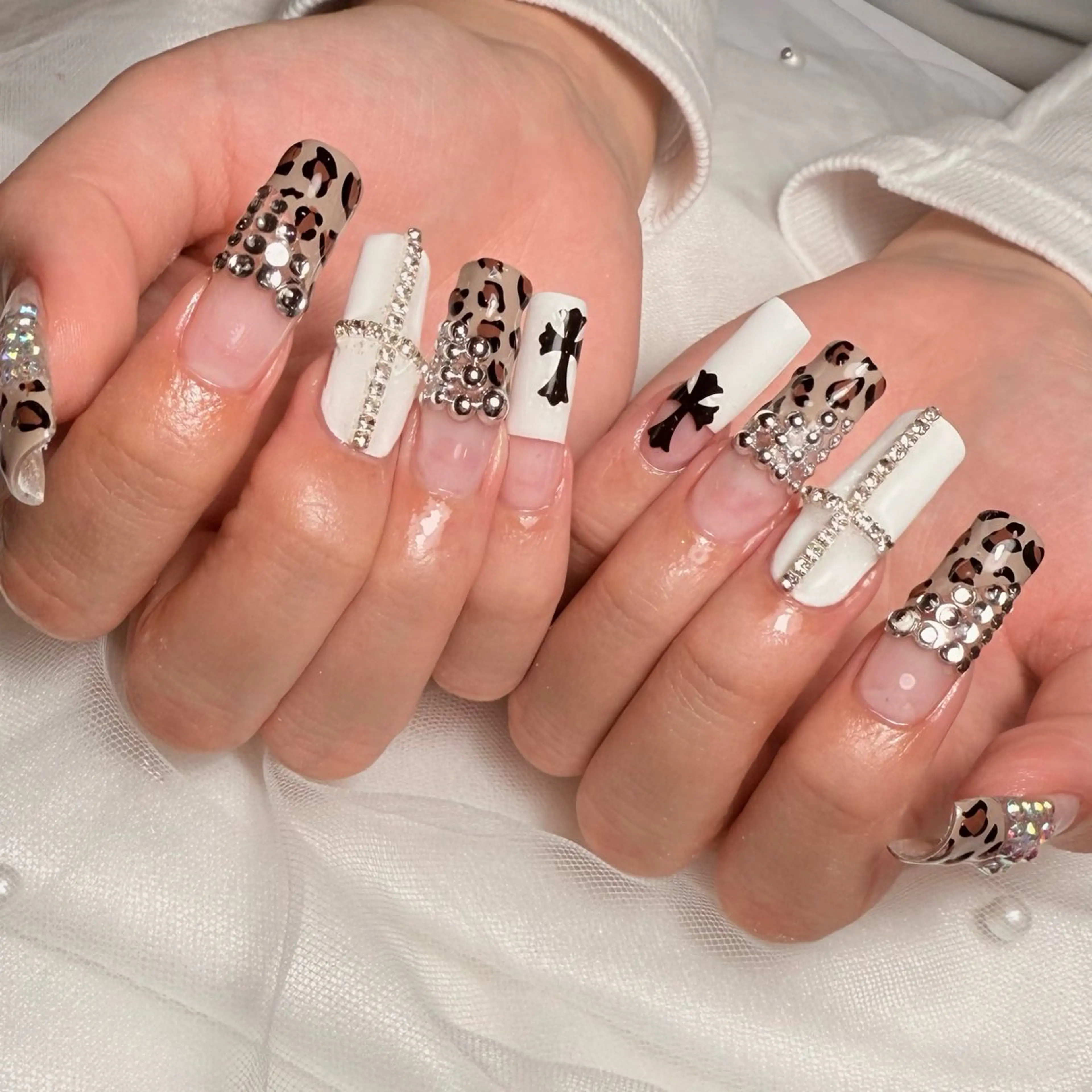 セミロング 韓国風ヘア ハンドネイル 🌹Belle Nail🌹のネイルデザイン