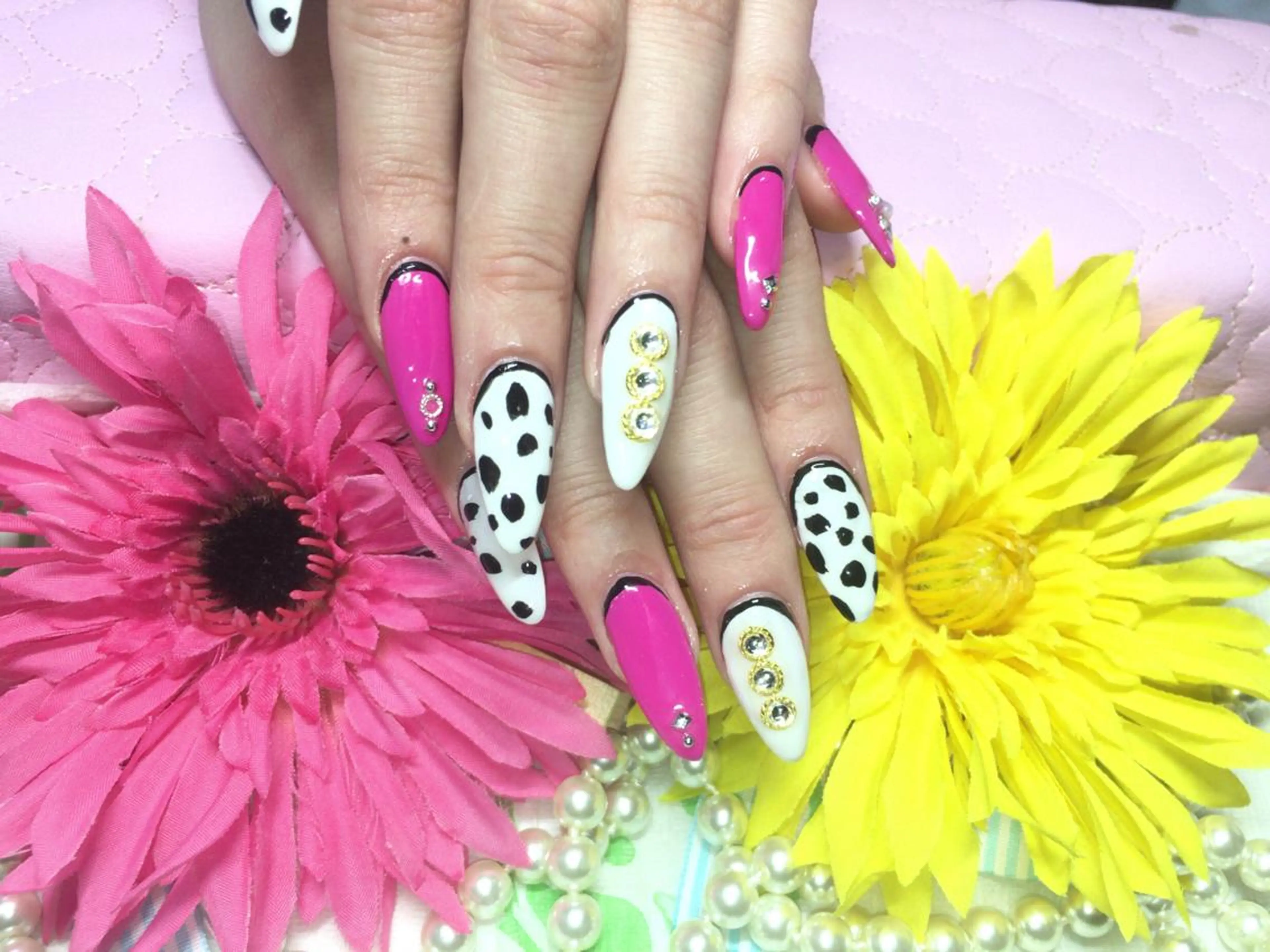 ネイル ハンドネイル ハンドケア ネイルサロン HARRYS所属・ネイル･脱毛サロン HARRYSのエステ・リラクイメージ