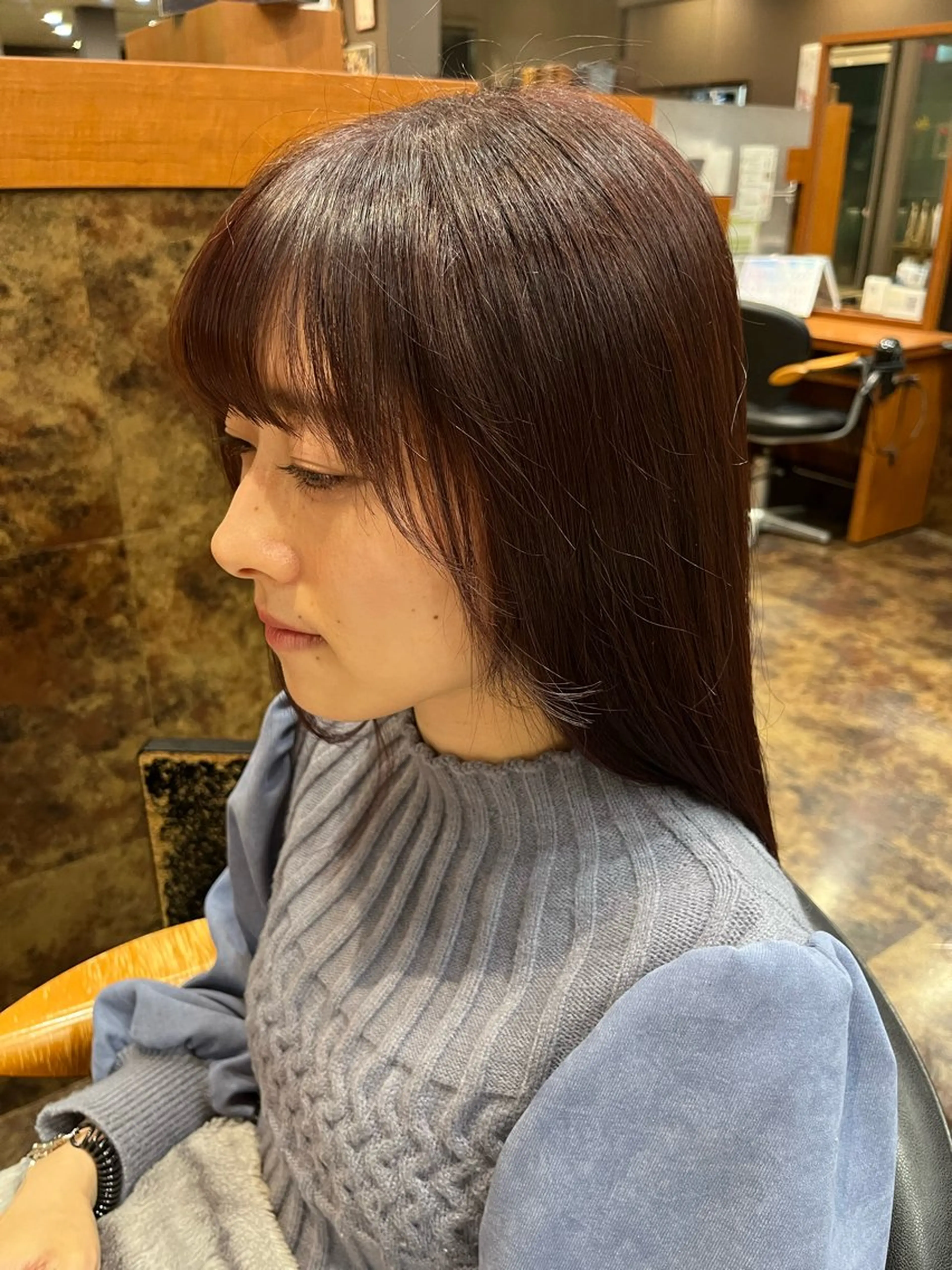 ロング カラー ブリーチ ピンクカラー 顔周りカット レイヤーカット 小顔カット ヘアカラー 八木 凜のヘアスタイル