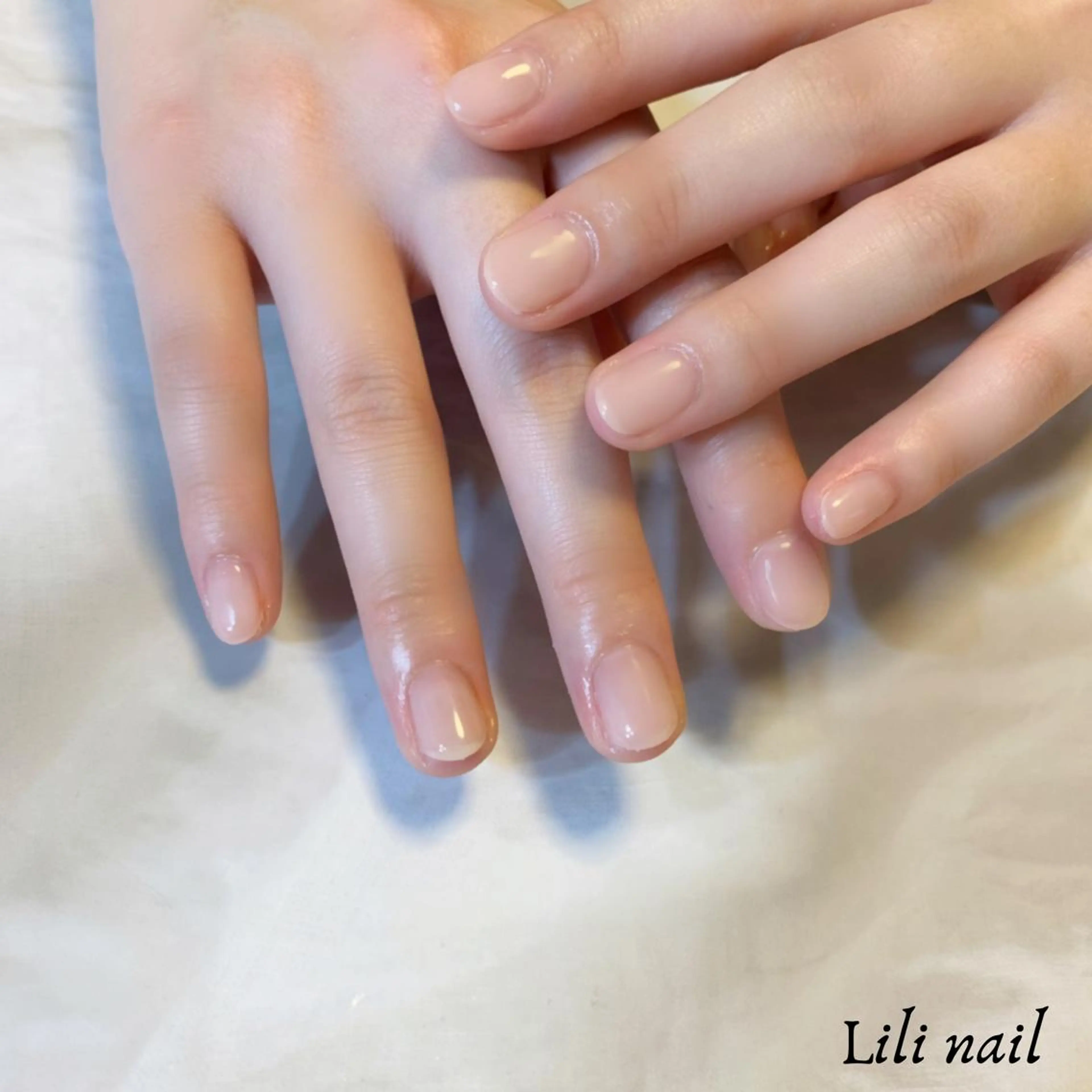 ショート ネイル シンプルネイル ハンドネイル Lili beauty salon所属・Lilibeauty salonのネイルデザイン