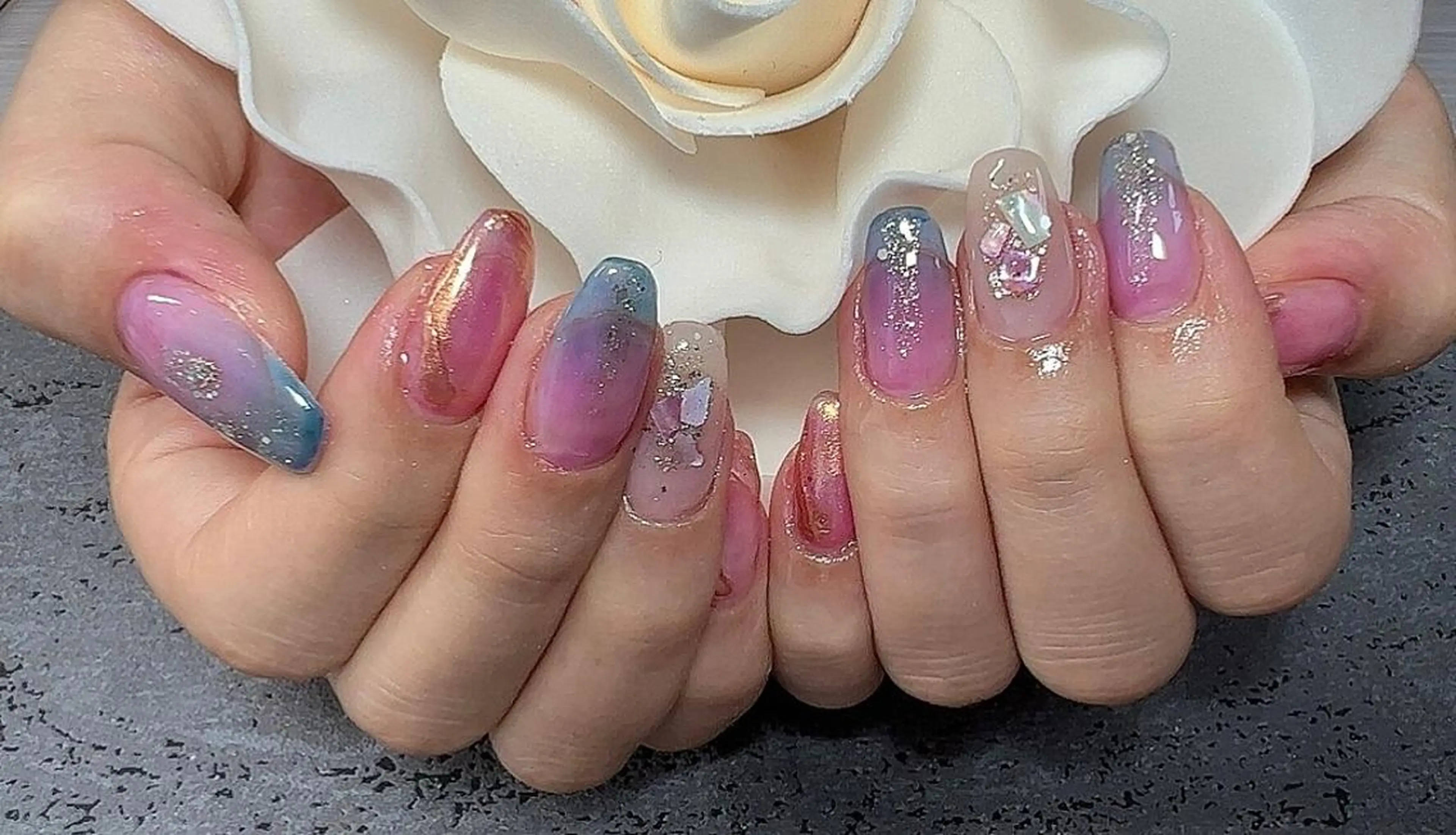 ネイル グラデーション ミラーネイル ニュアンスネイル Ruana Nailのネイルデザイン