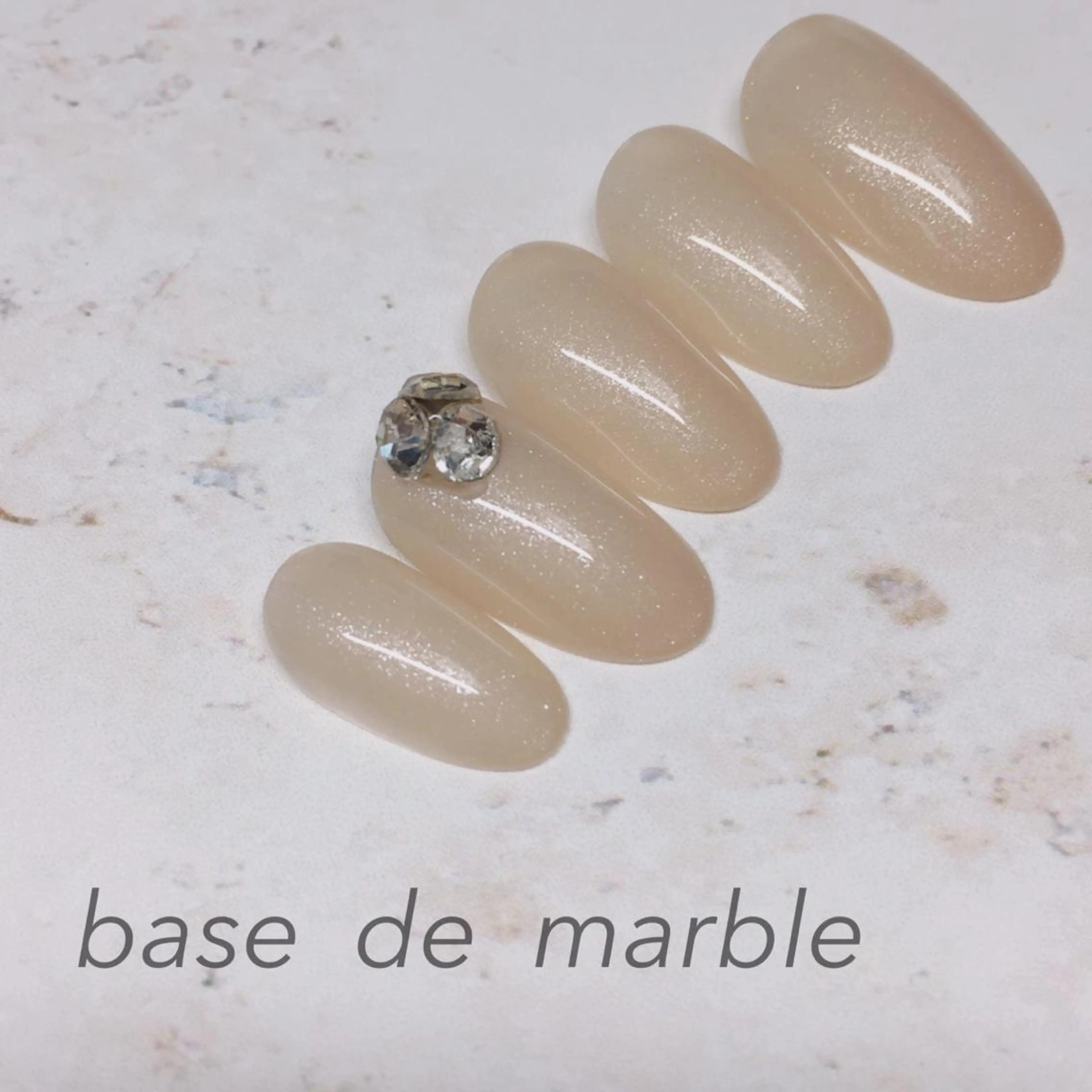 ネイル オモルフィ所属・カラーリスト marumoのヘアスタイル