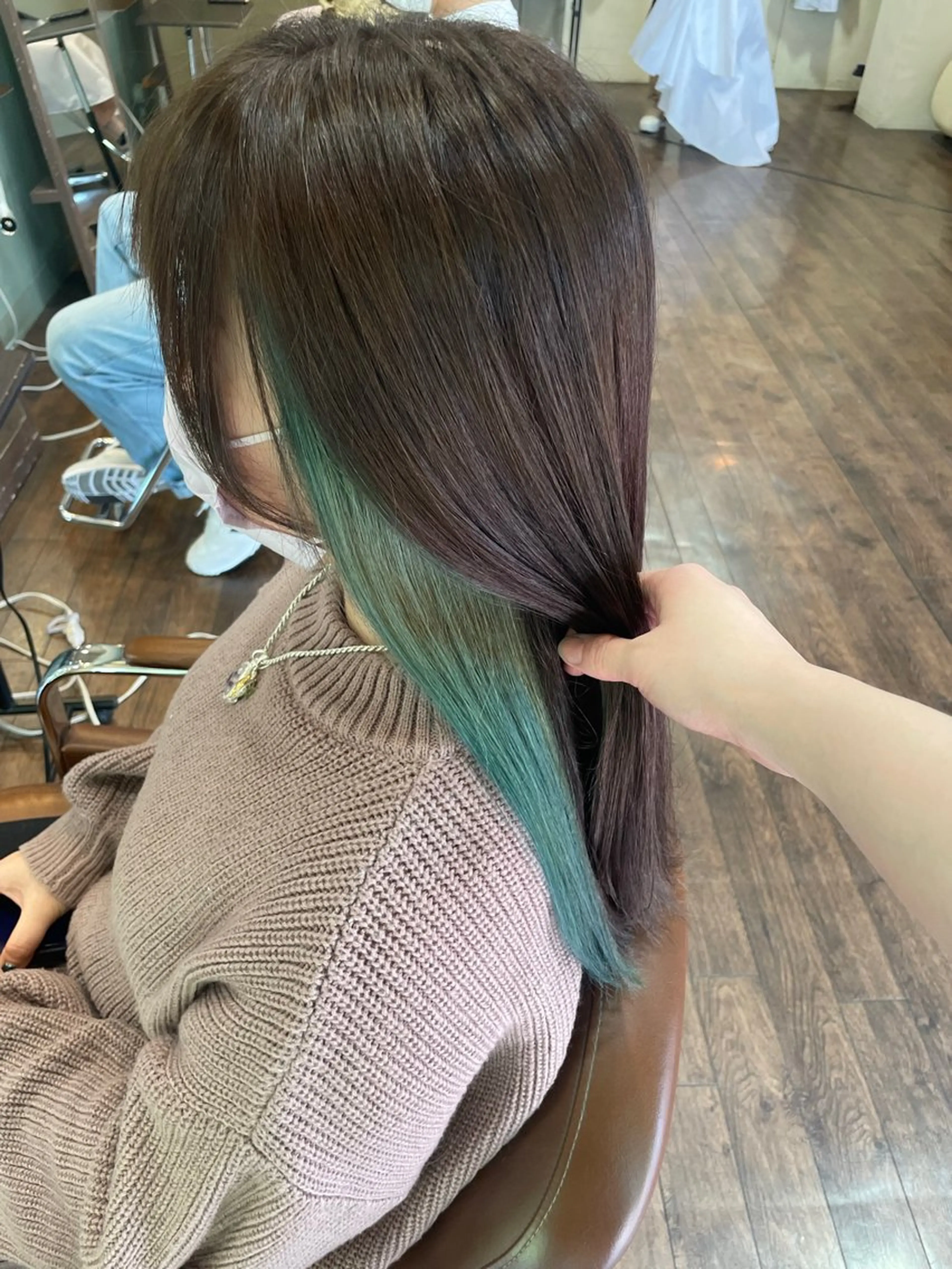 セミロング 佐藤 由依/透明感カラーのヘアスタイル