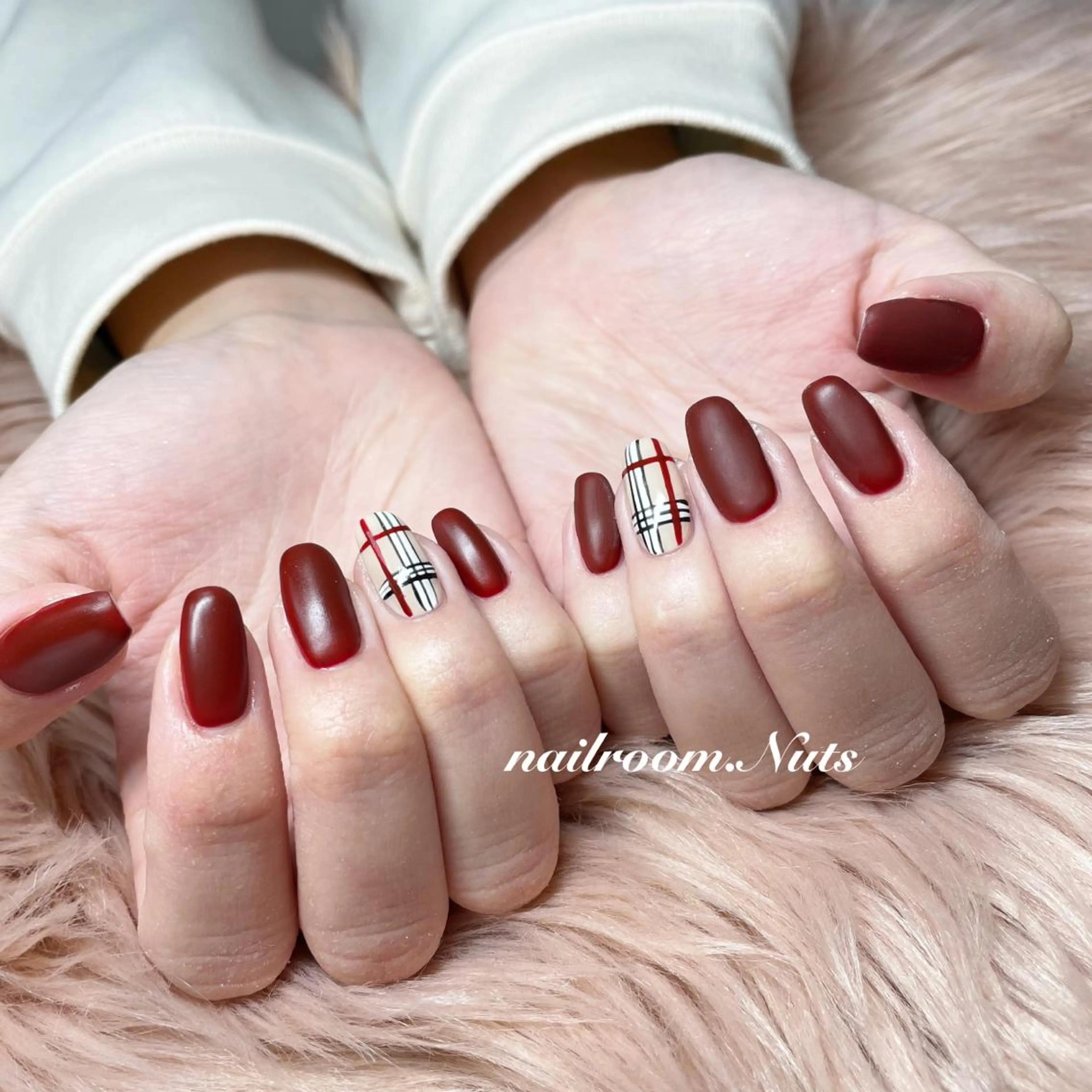 ネイル ハンドネイル nailsalon Nutsのネイルデザイン