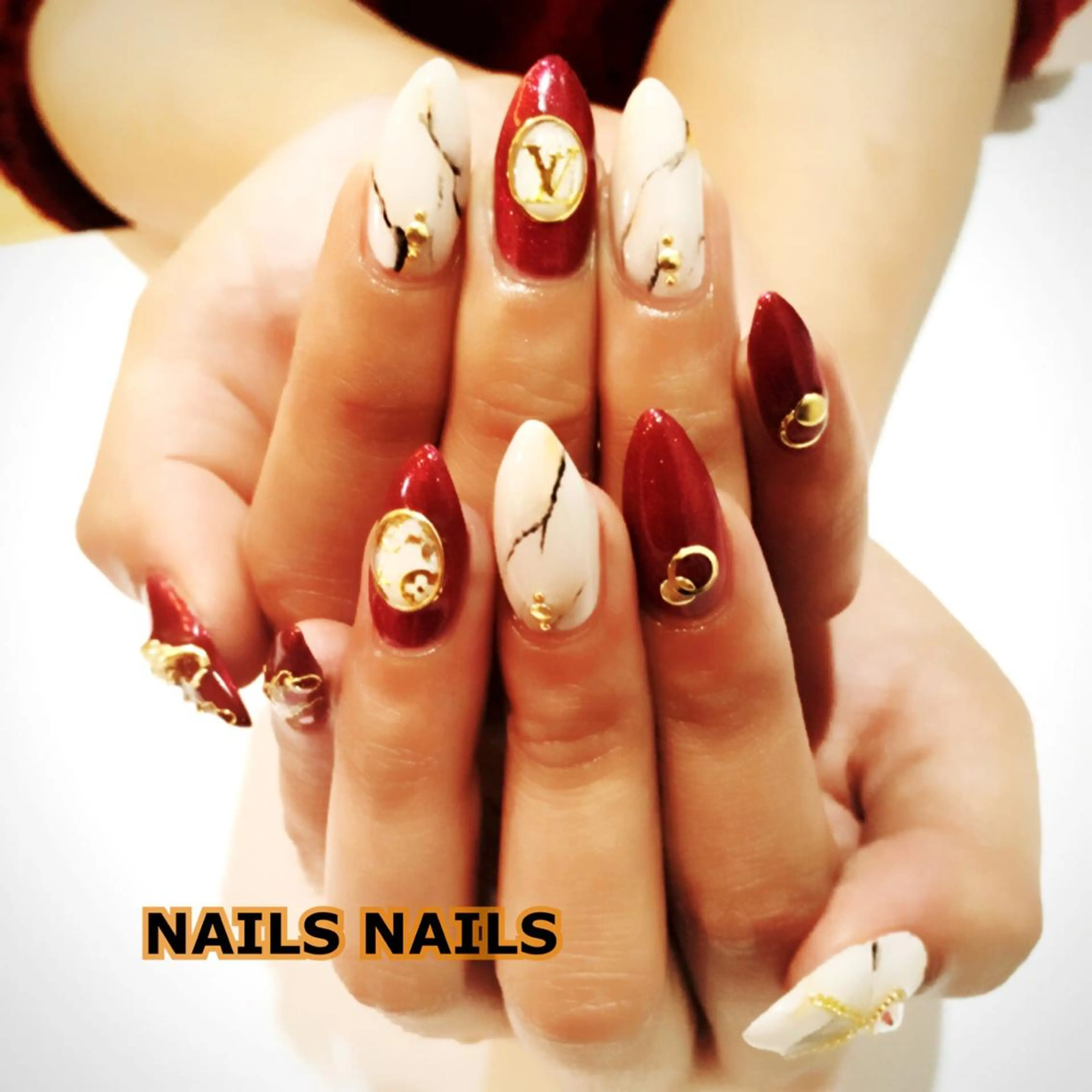 ネイル アートネイル ボルドー ジェルネイル 大理石ネイル(マーブル) NAILSNAILS ERIKAのネイルデザイン