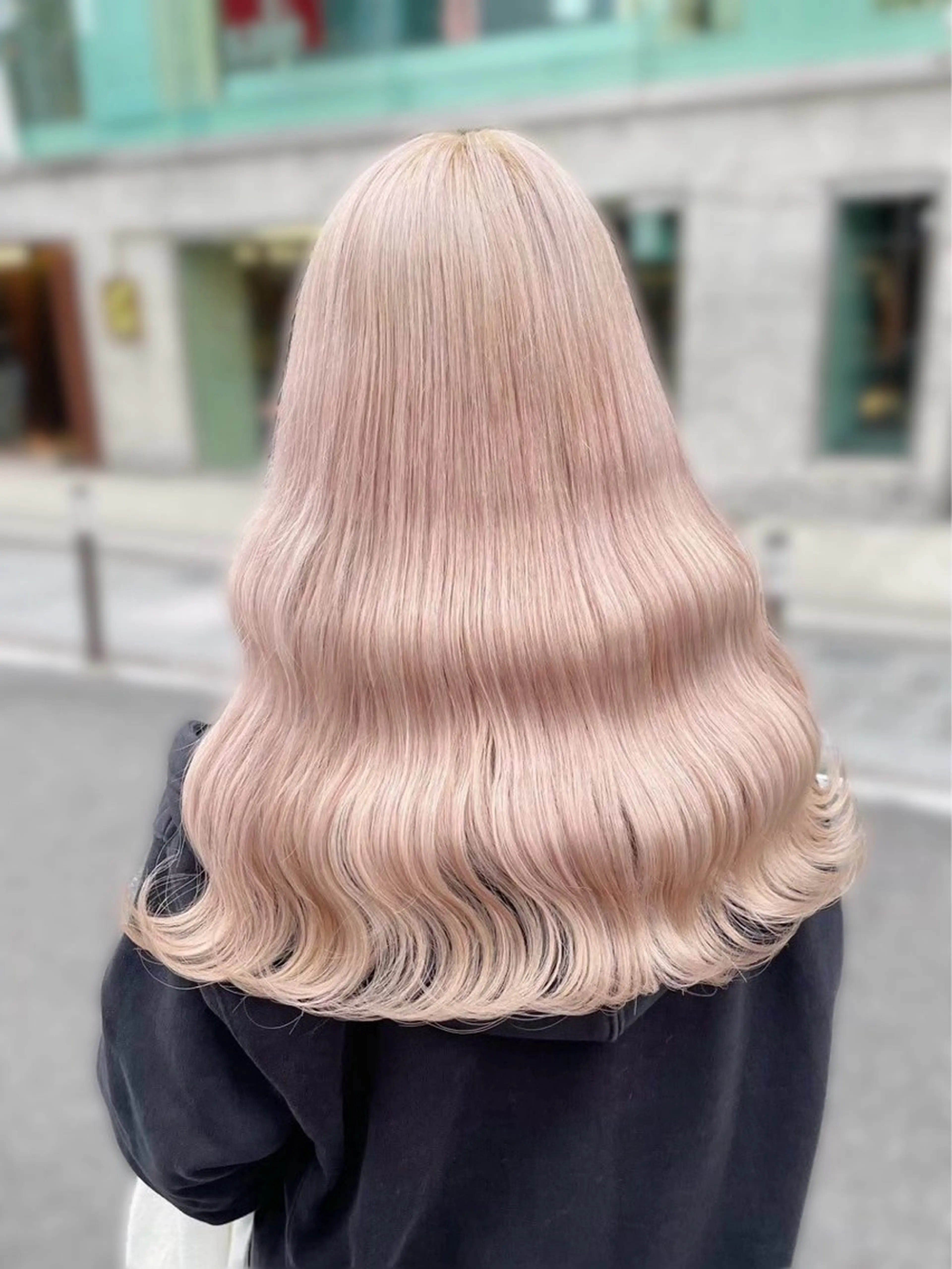 ロング カラー パーマ ヘアアレンジ メンズ キッズ カット ヘアカラー トリートメント レイヤー×ハイトーン / mihana🪐のヘアスタイル