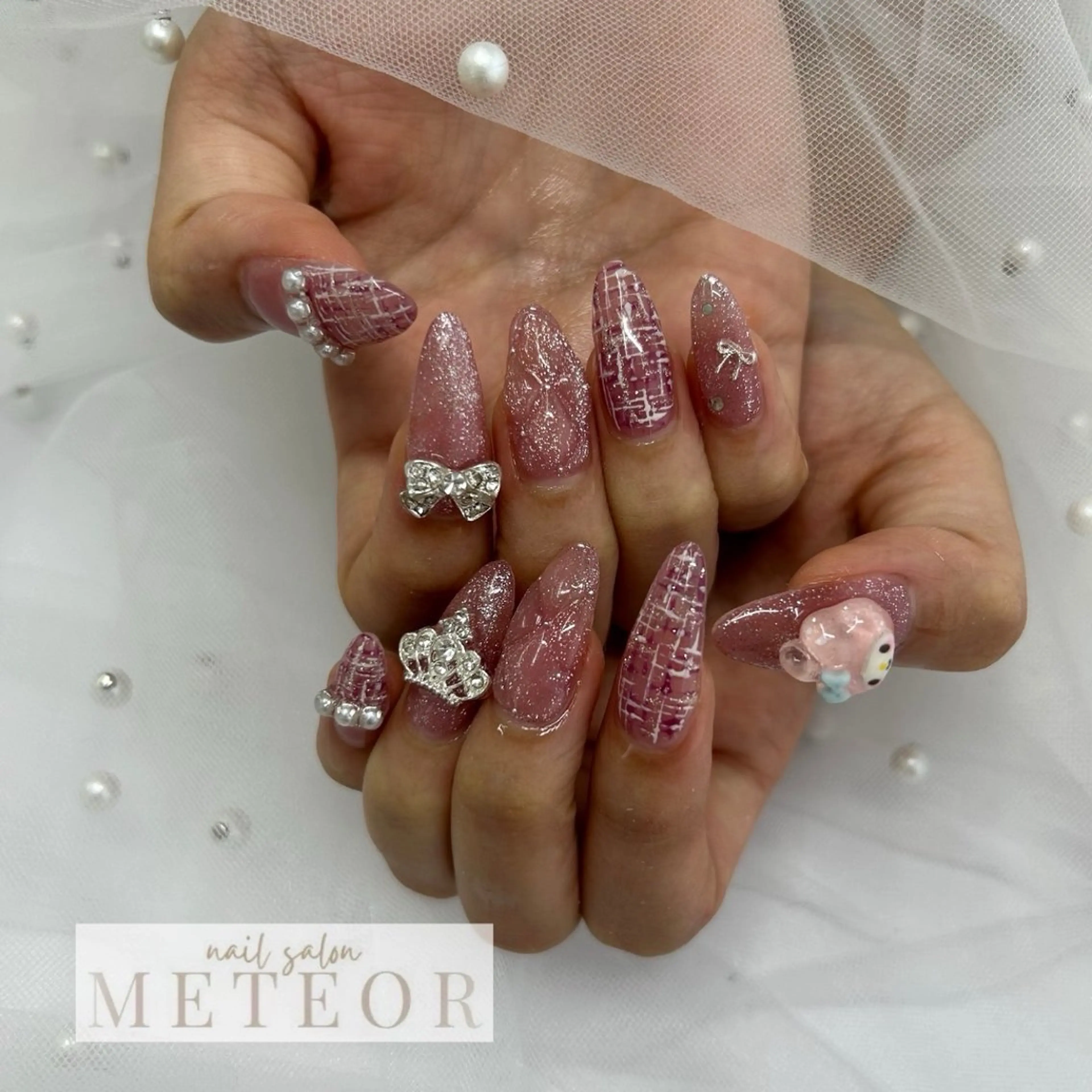 ネイル ガーリー ツイードネイル ワンホンネイル ハンドネイル nailsalon meteor所属・METEOR💫 staffのネイルデザイン