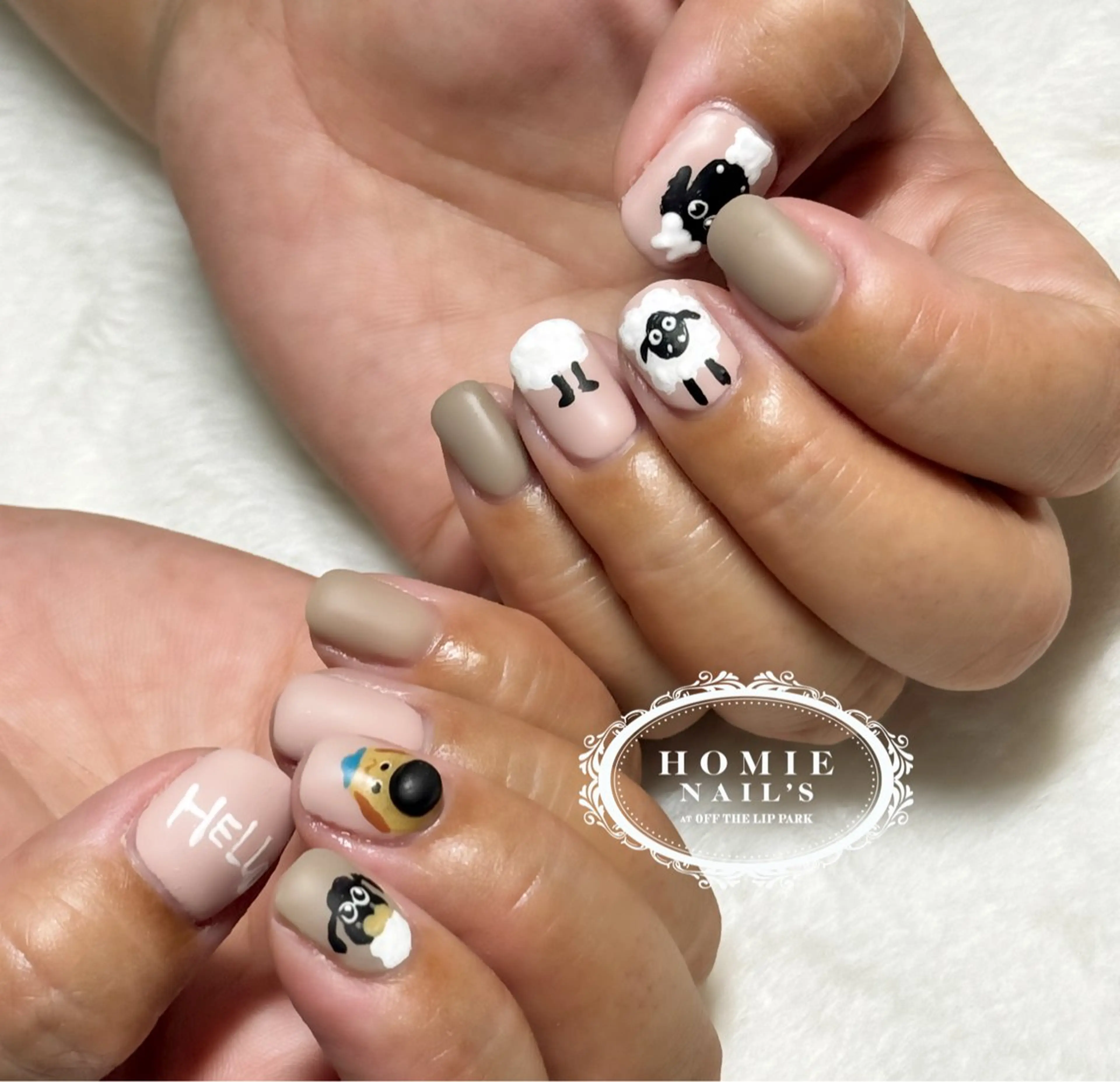 ネイル マットネイル オフザリップパーク Asamiのネイルデザイン