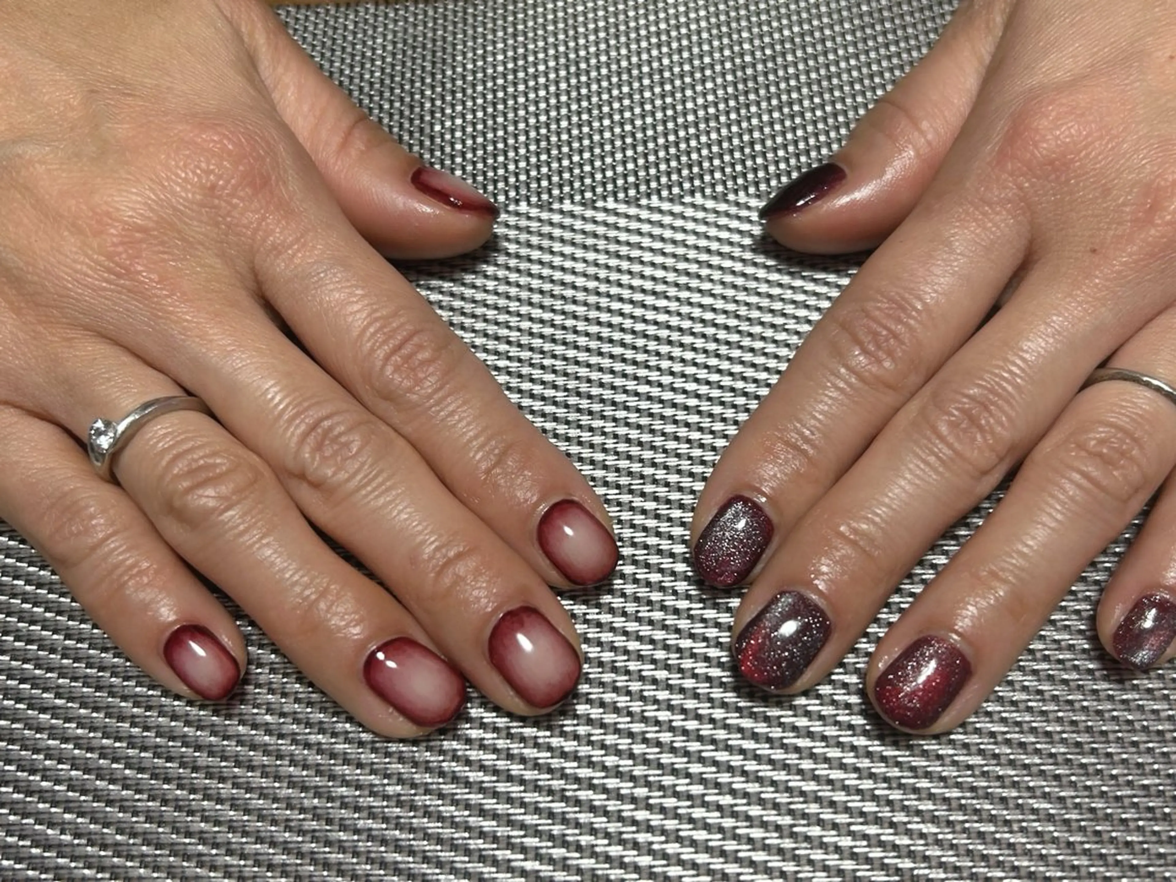 ネイル ブルー マグネットネイル 赤色 ハンドネイル i nailのネイルデザイン