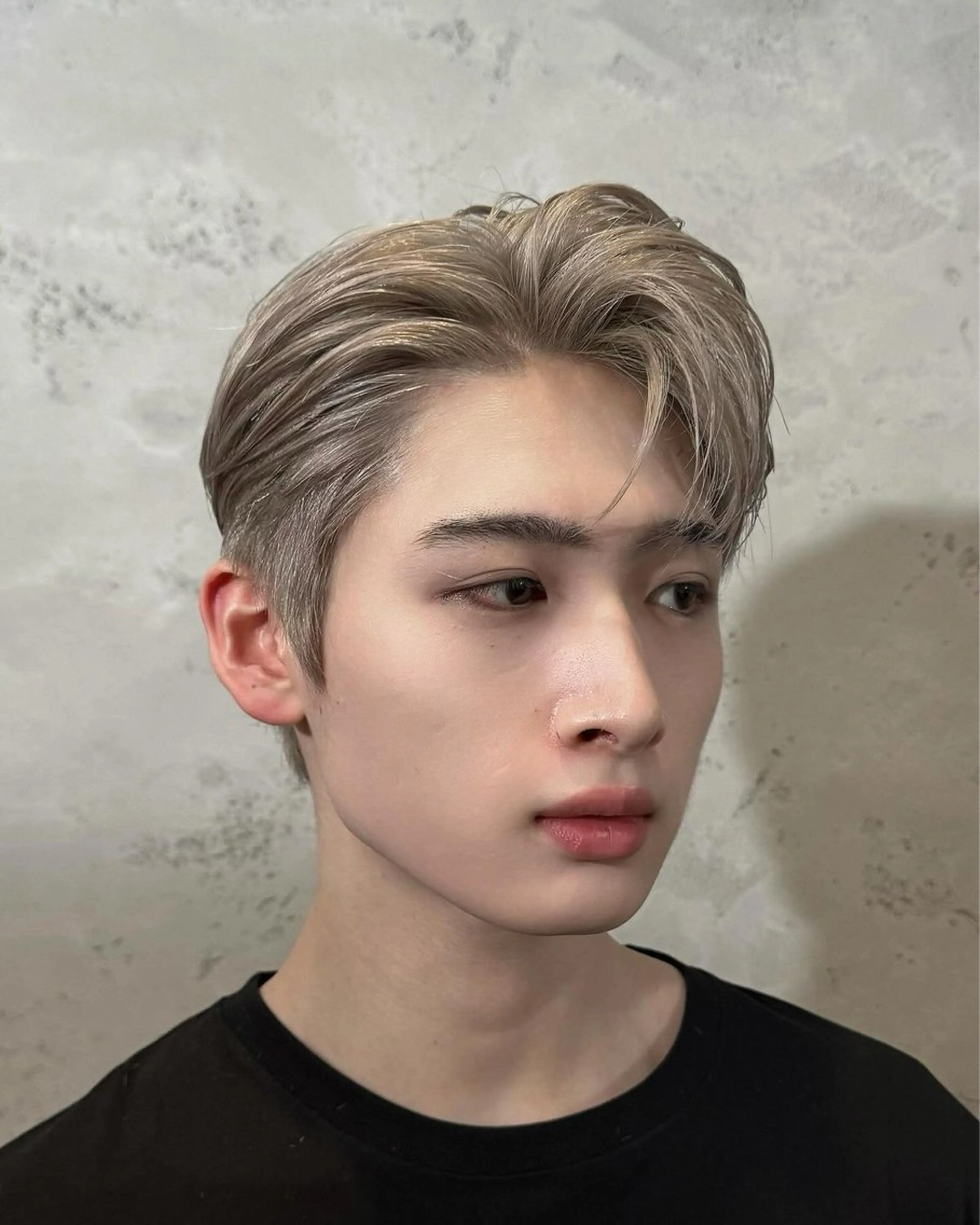 ショート メンズ 🔥ハイトーン キョウスケ🔥のヘアスタイル