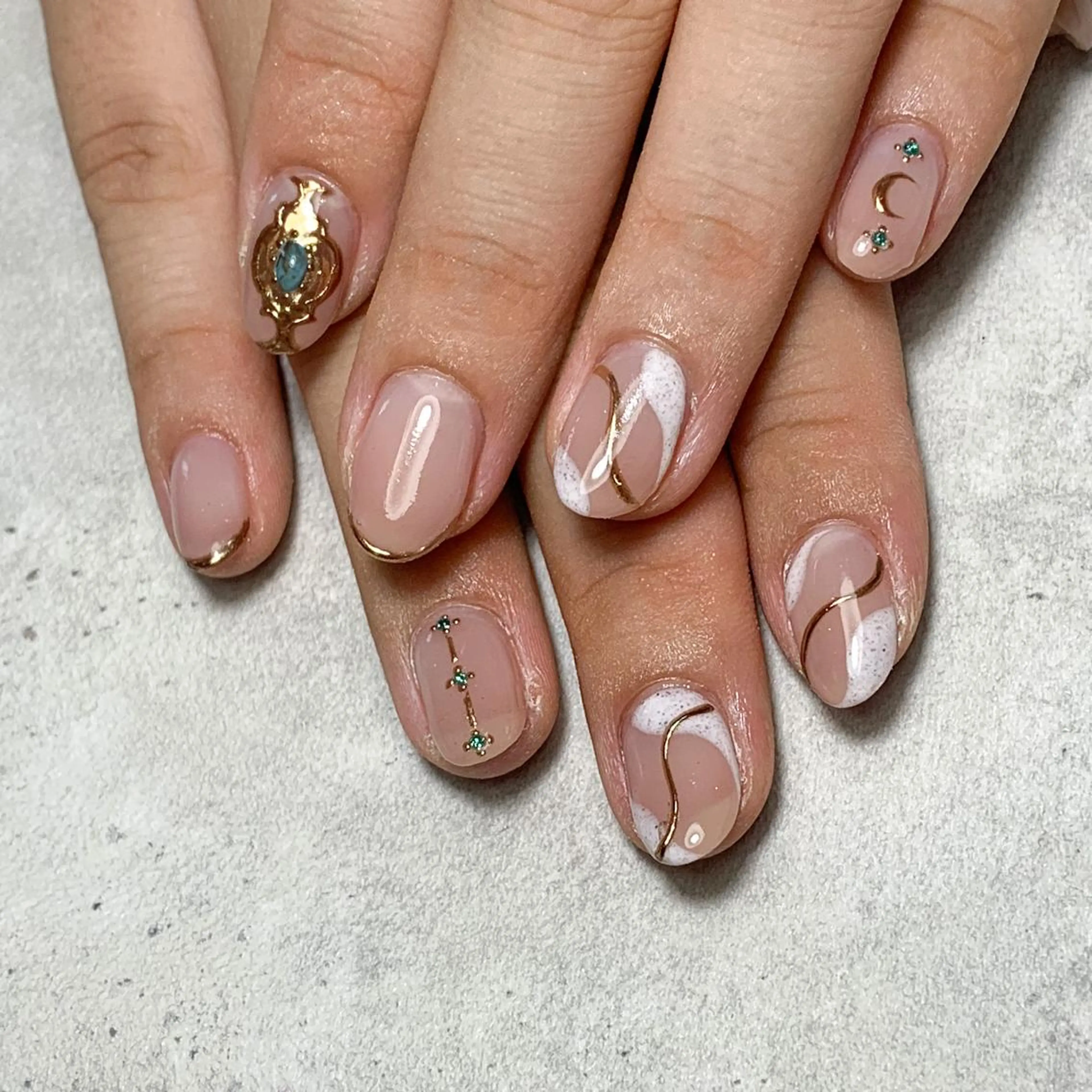 ネイル FIORITURA aiのネイルデザイン