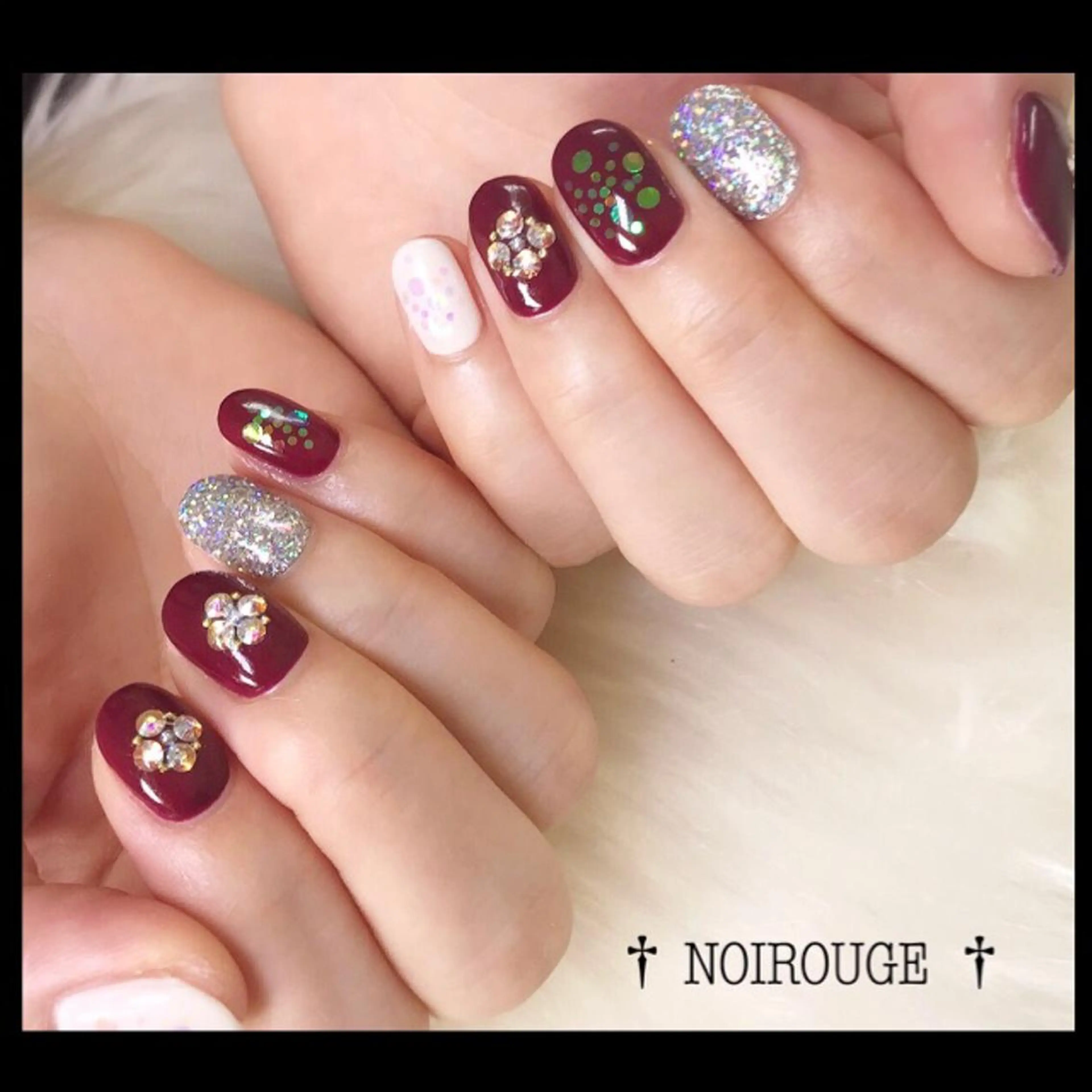 ネイル NOIROUGE所属・NOI ROUGEのネイルデザイン