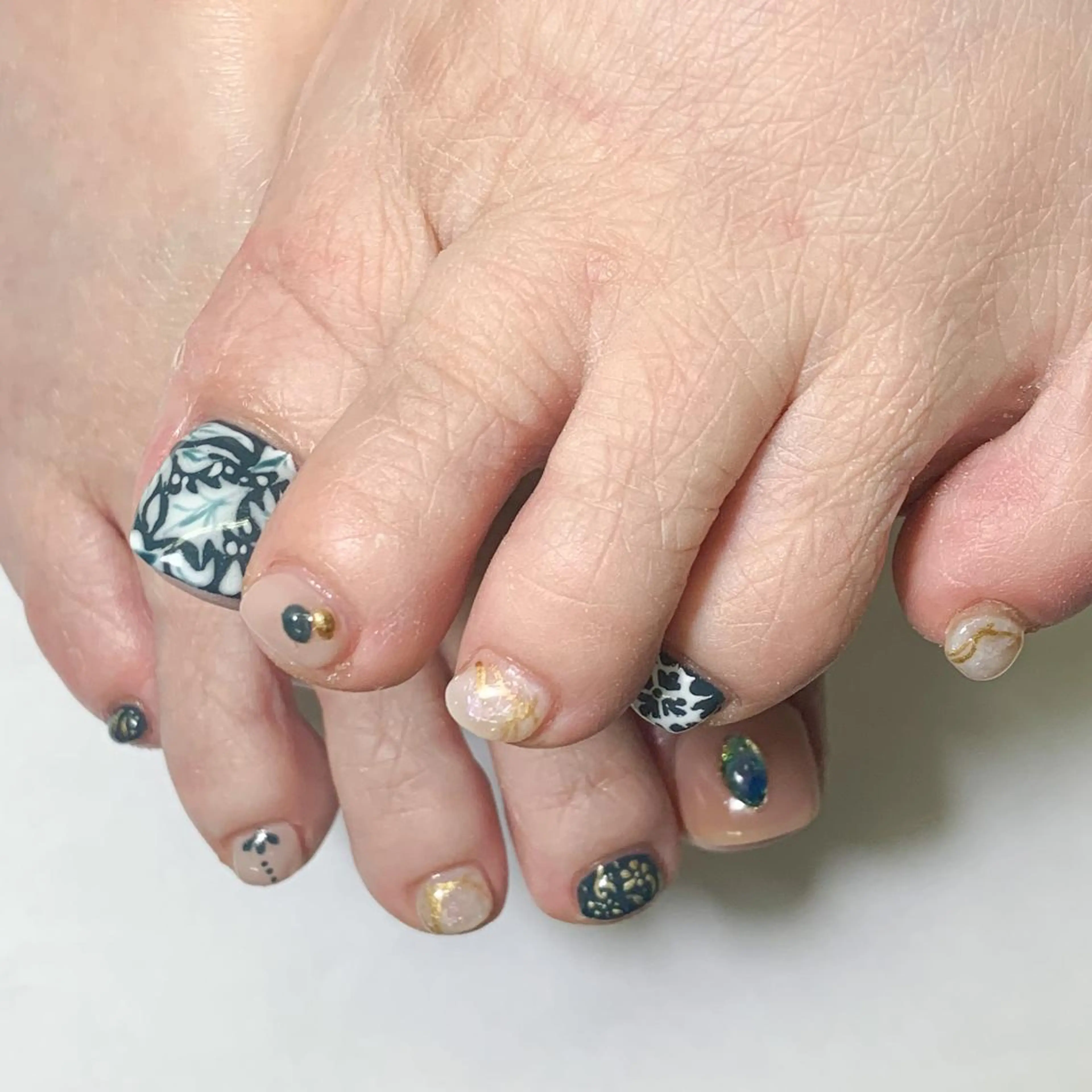 ネイル フットネイル FIORITURA aiのネイルデザイン