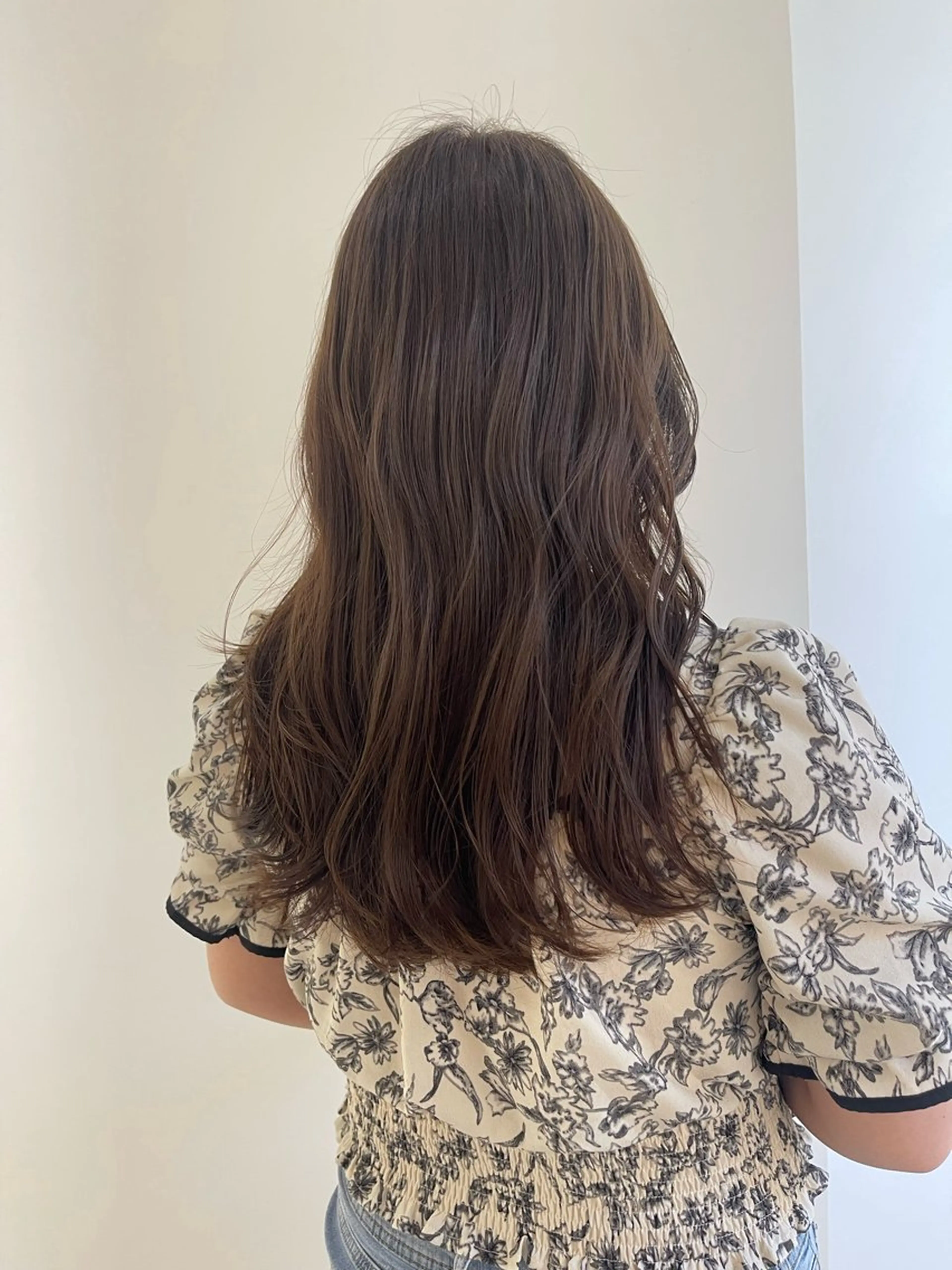 ロング アッシュ アッシュブラウン カット ヘアカラー トリートメント 蜂須賀🐝縮毛矯正 ストレートパーマのヘアスタイル