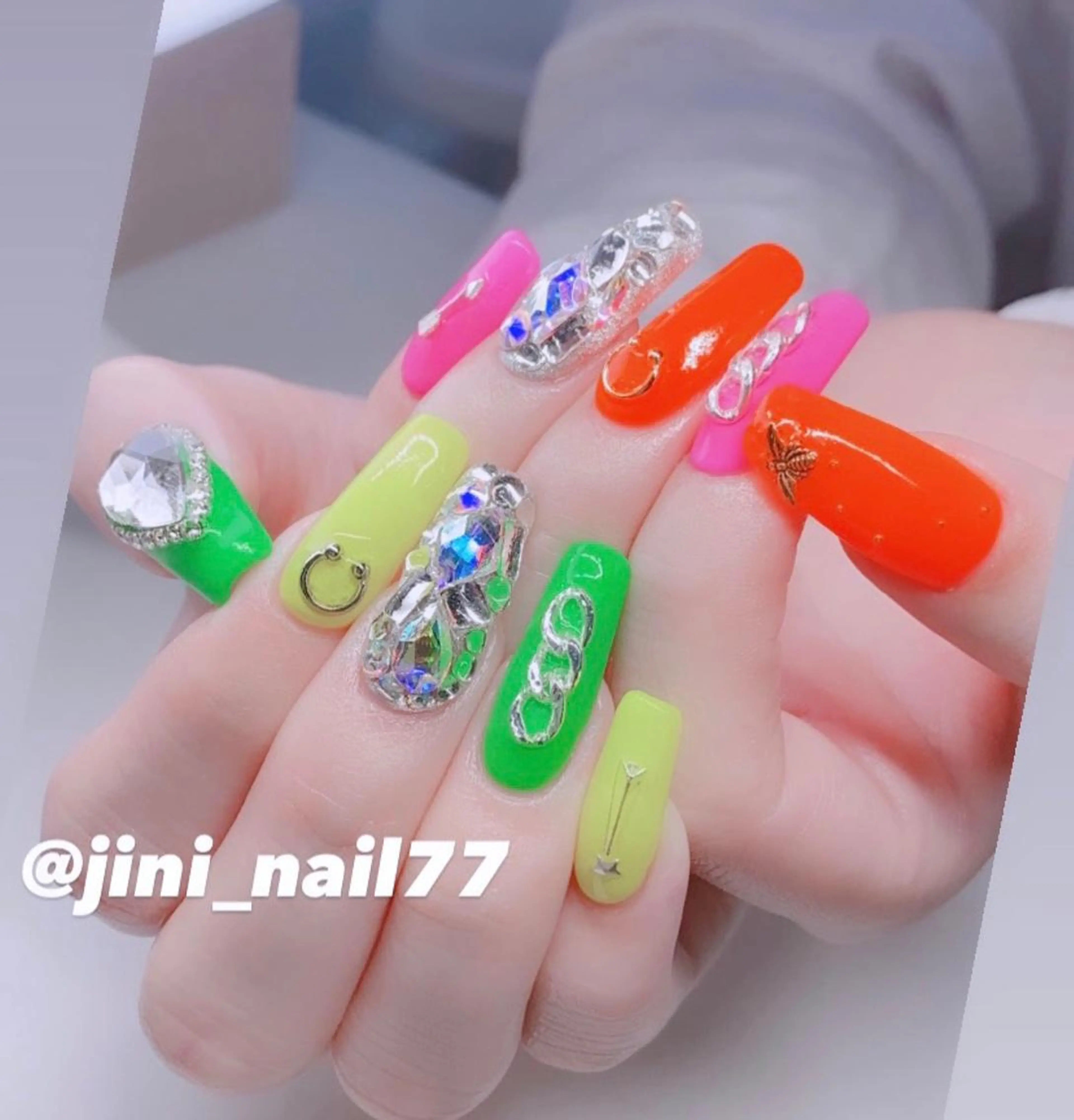 ネイル ハンドネイル JINI NAIL所属・ジニ ネイルのネイルデザイン