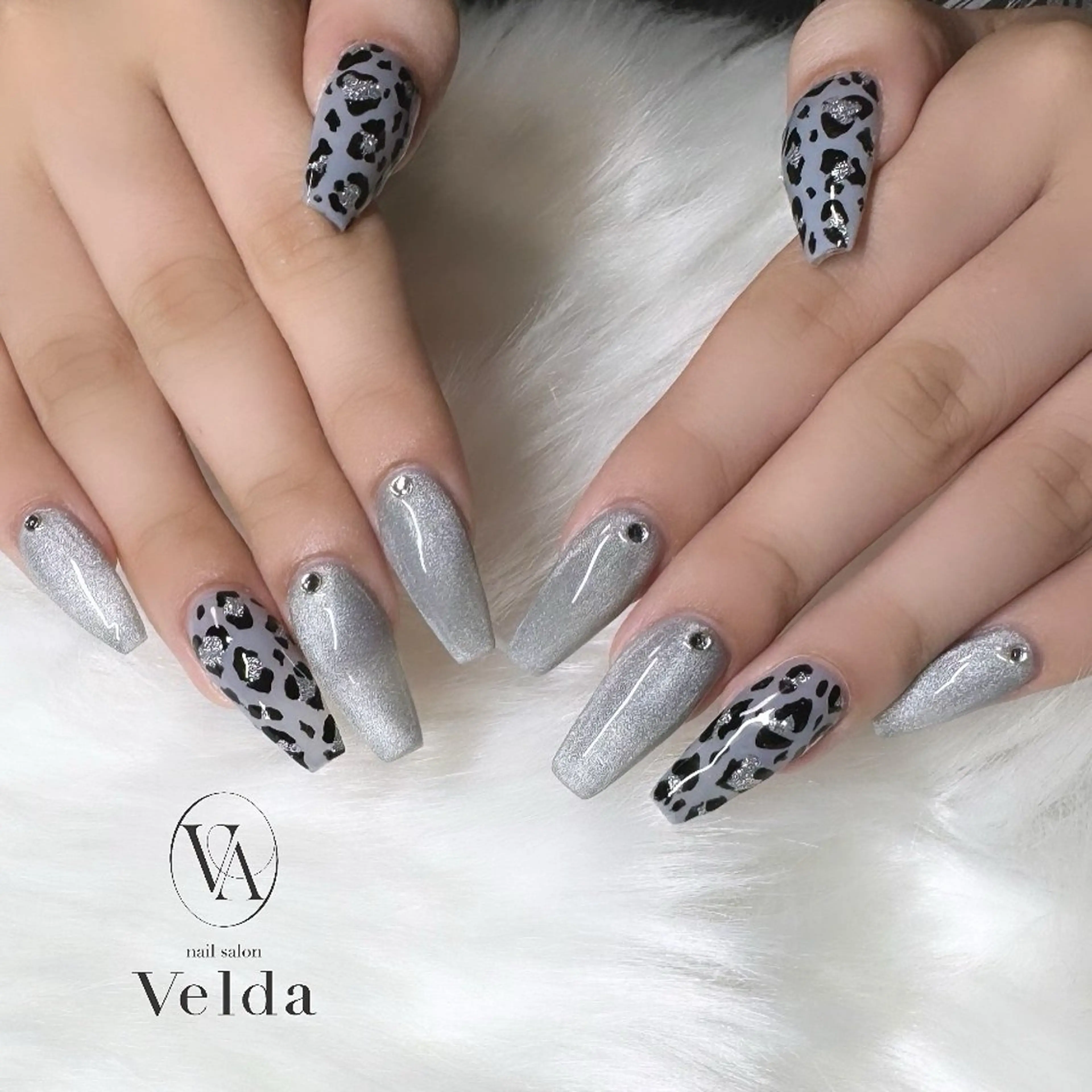 ネイル アニマル柄 マグネットネイル マグネットワンカラー ワンカラーネイル 💎スカルプ💎 Velda(ベルダ)のネイルデザイン