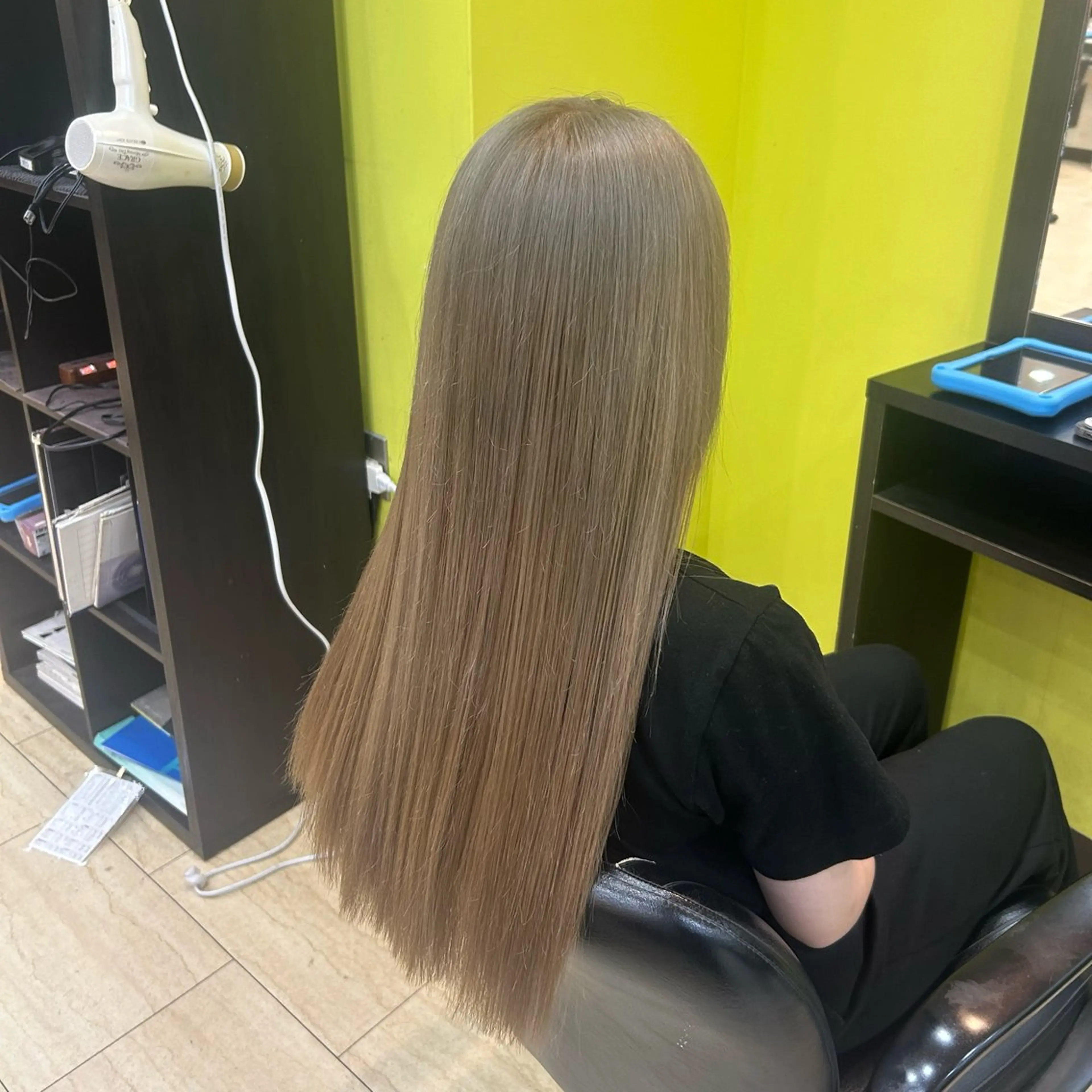 ロング カラー カット ヘアカラー トリートメント KIRARA stylistのヘアスタイル