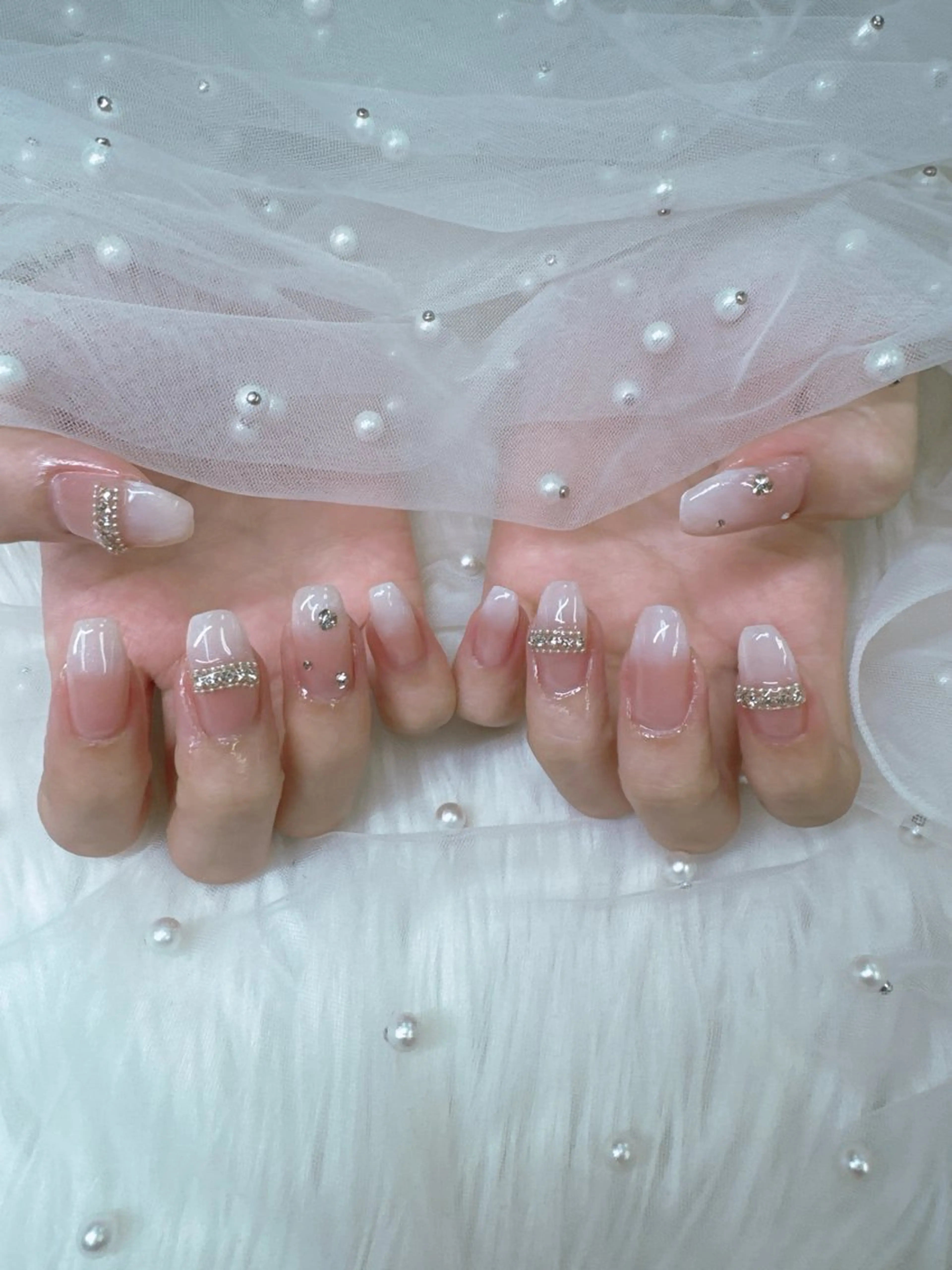 ネイル ボルドー 長さ出し ジェルネイル キラキラネイル ロングネイル ハンドネイル クイーンズネイル銀座所属・Queeens nailのネイルデザイン