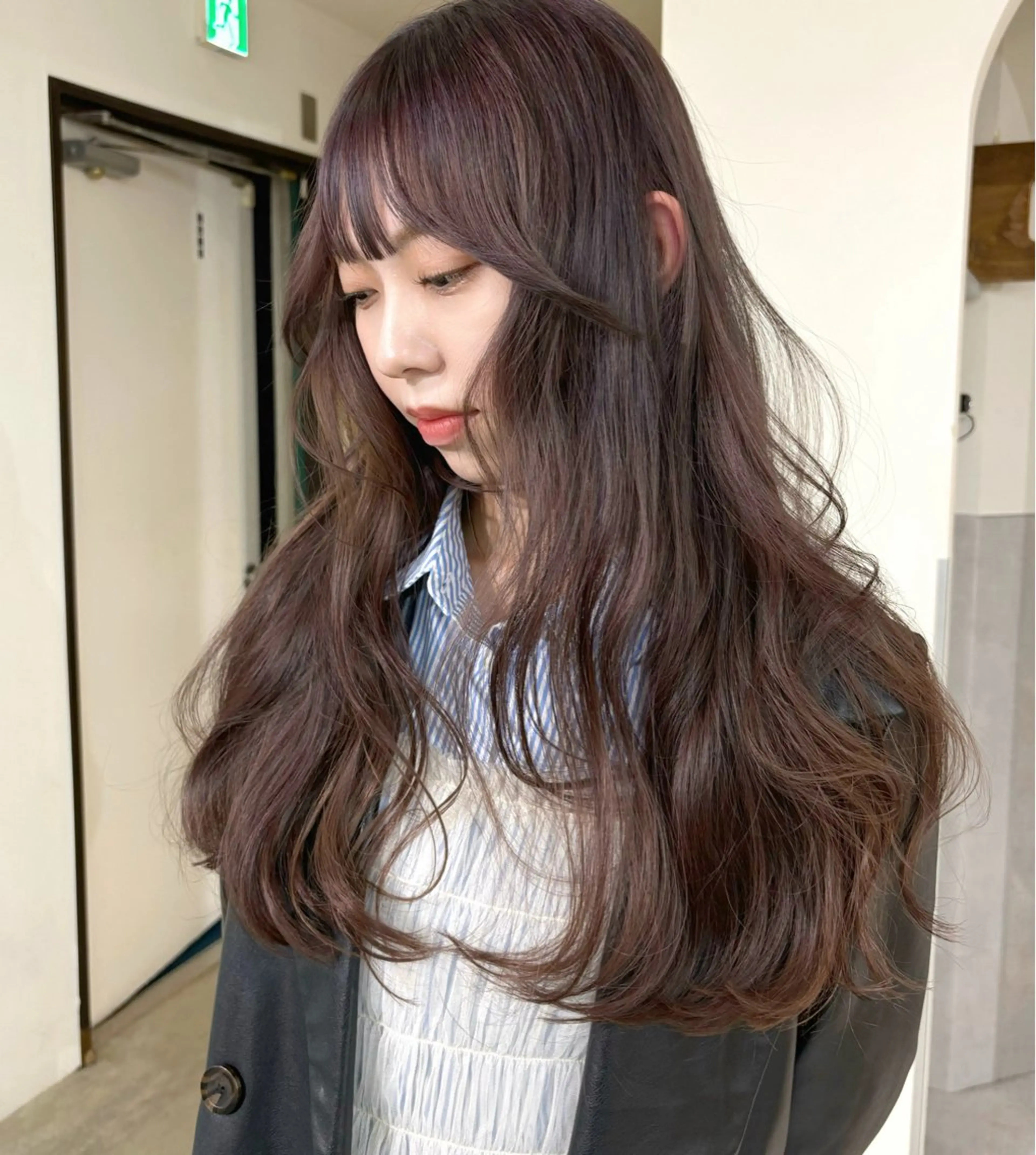 ロング カラー ブリーチ 透明感カラー ブリーチなしカラー 顔周りカット カット ヘアカラー mizuki/ピンク ベージュ.レイヤーのヘアスタイル
