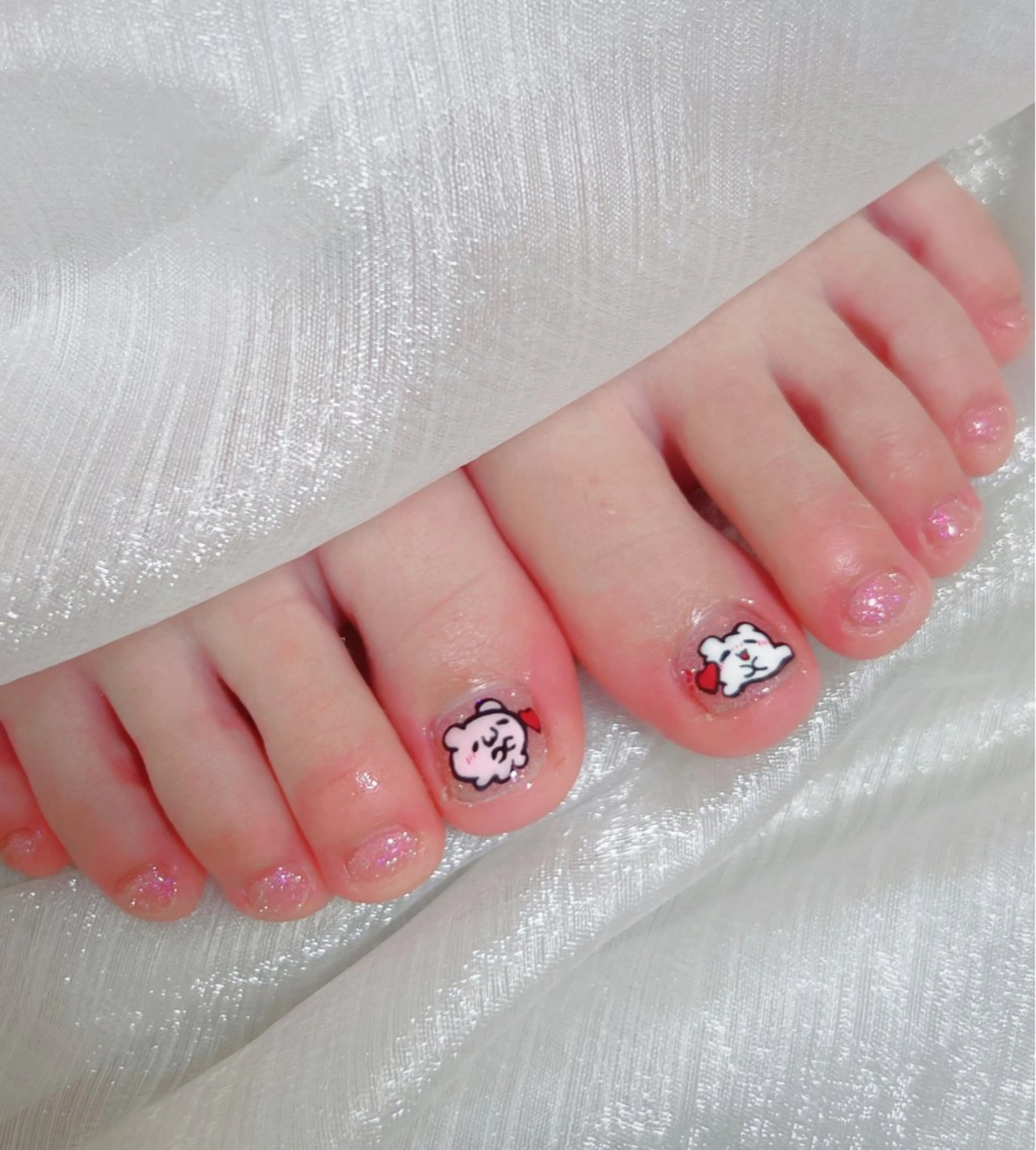 ネイル オーロラネイル 長さ出し フットネイル 韓国ネイル ラメ(グリッター) フットネイル 👍thumbs up nail👍のネイルデザイン