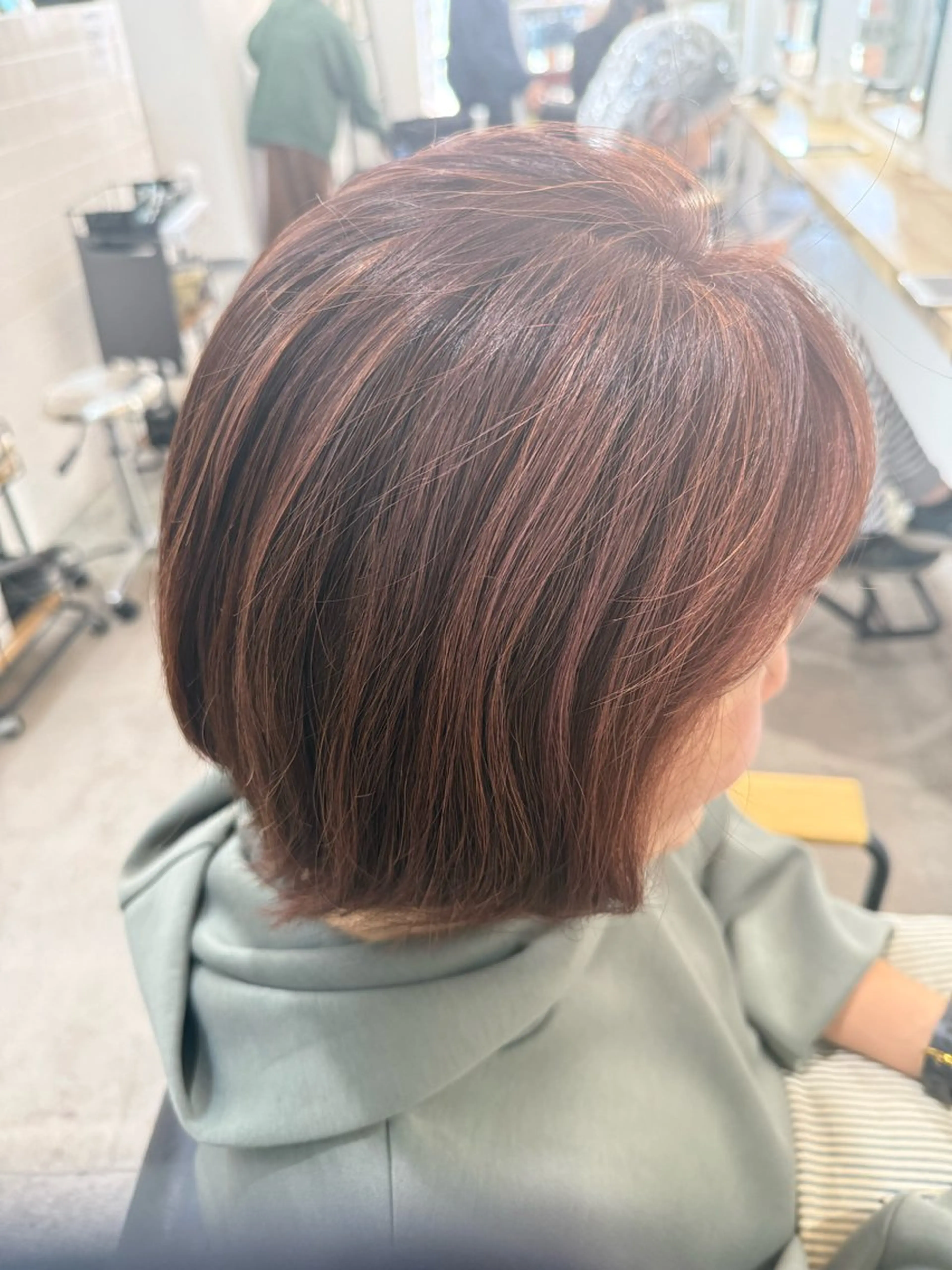 ミディアム カラー 石井 美鈴のヘアスタイル