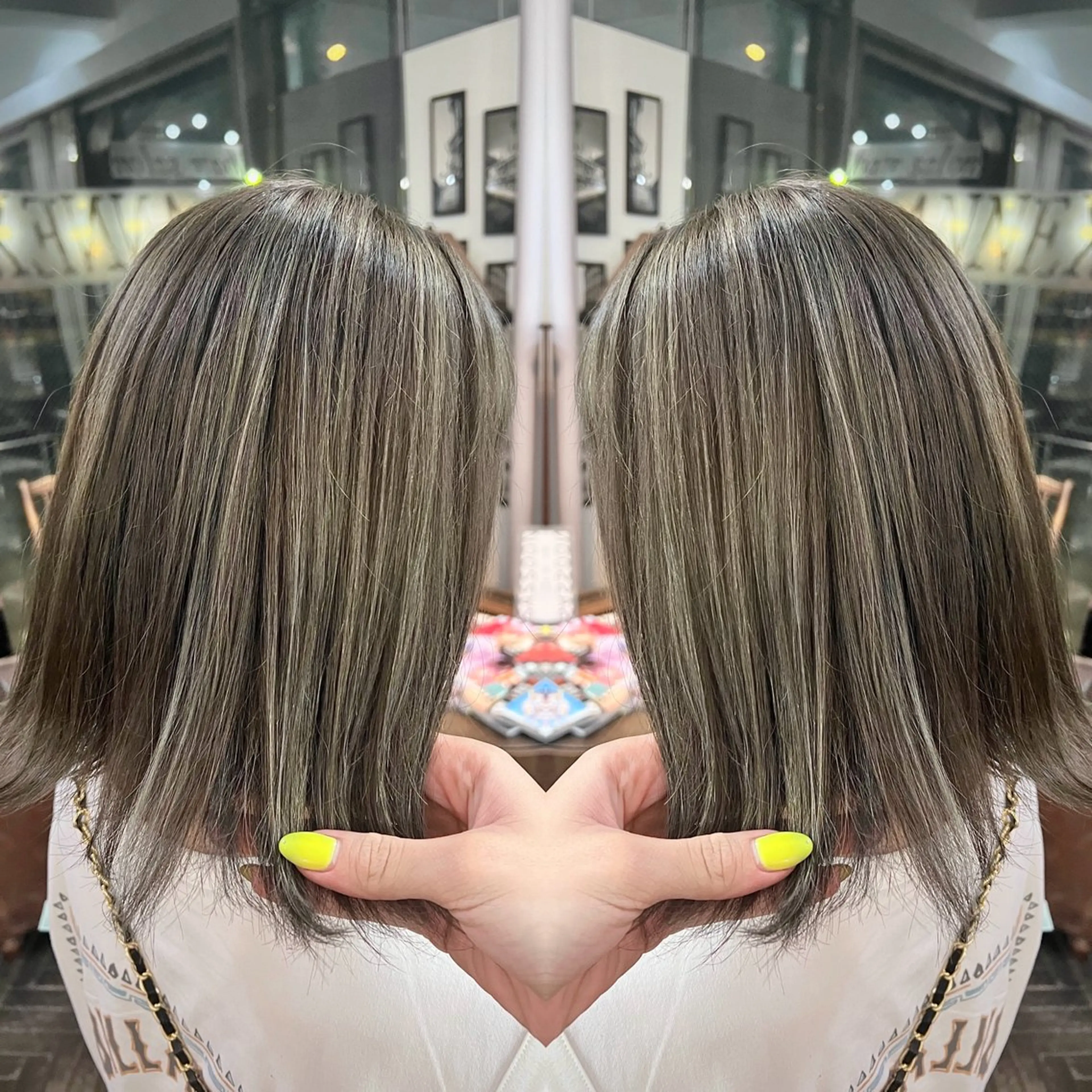 ミディアム カラー レイヤー/ボブ/ ミニボブ/AOIのヘアスタイル