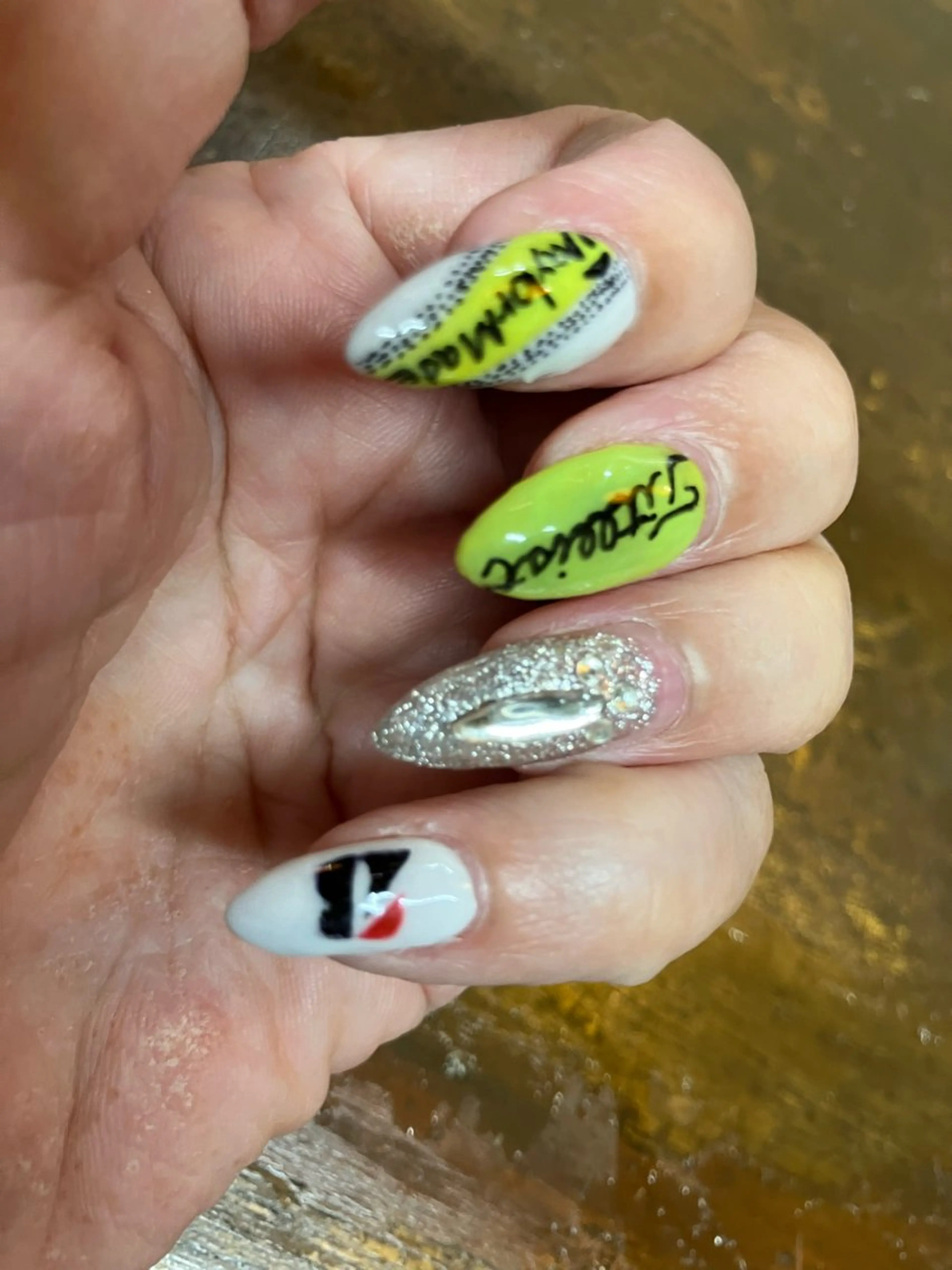 10本アートやりたい放題‼️【オフ込み】の写真