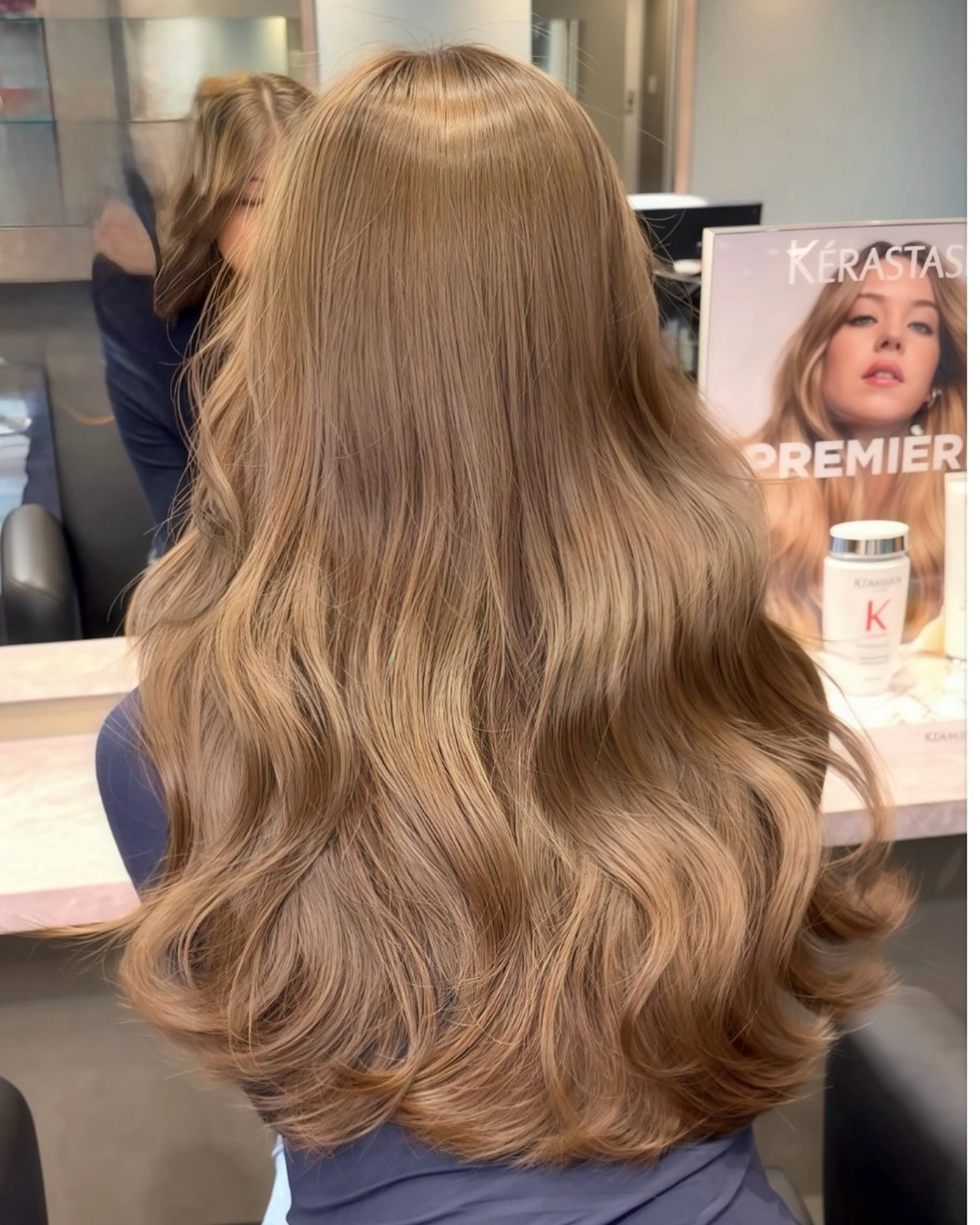 ロング カラー ベージュカラー ブリーチ オリーブベージュ ヘアカラー 🇺🇸海外デザイン iCON TOKYOのヘアスタイル