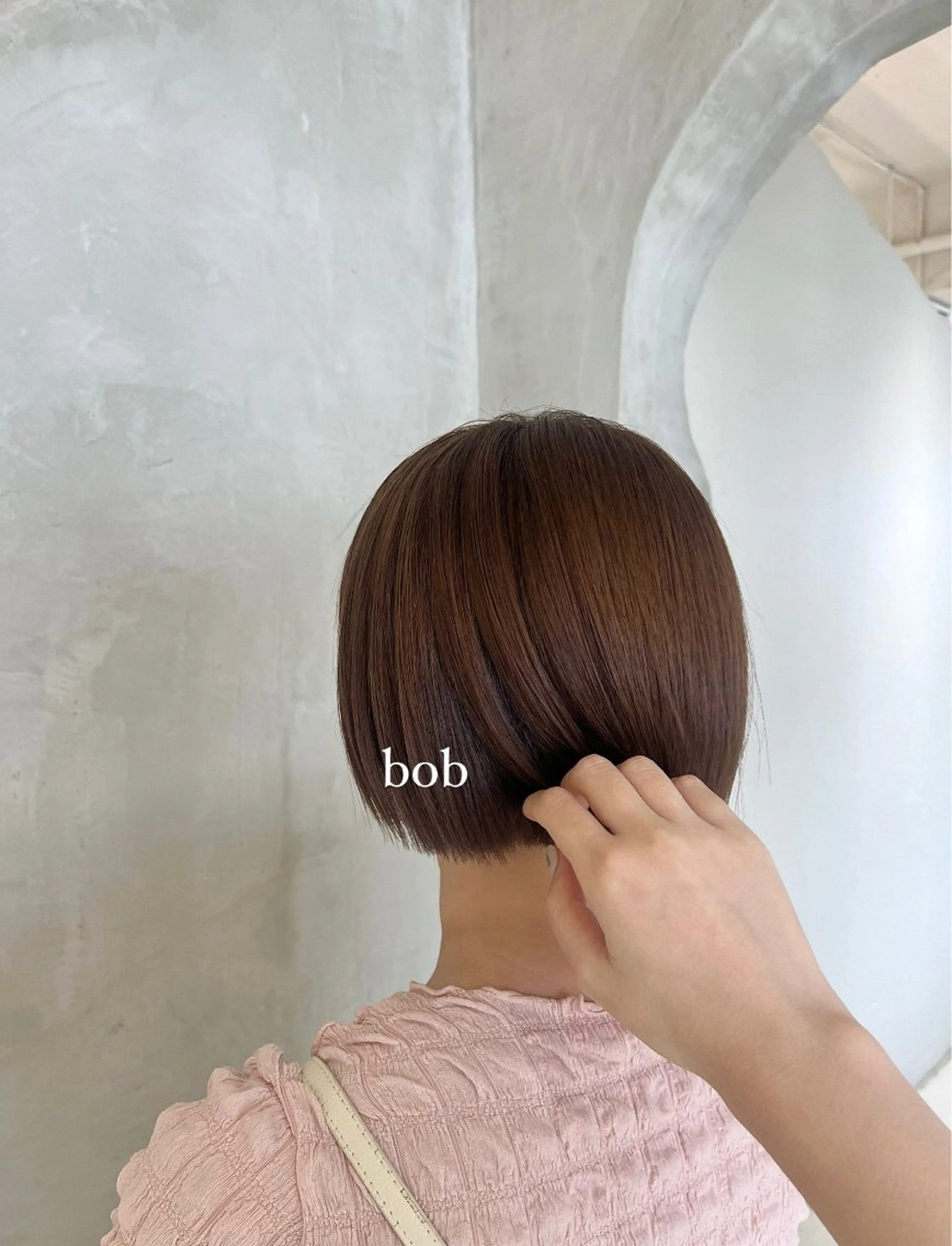 ショート ボブ カット effect横浜所属・切りっぱなしボブ/ 艶カラー/綾莉のヘアスタイル