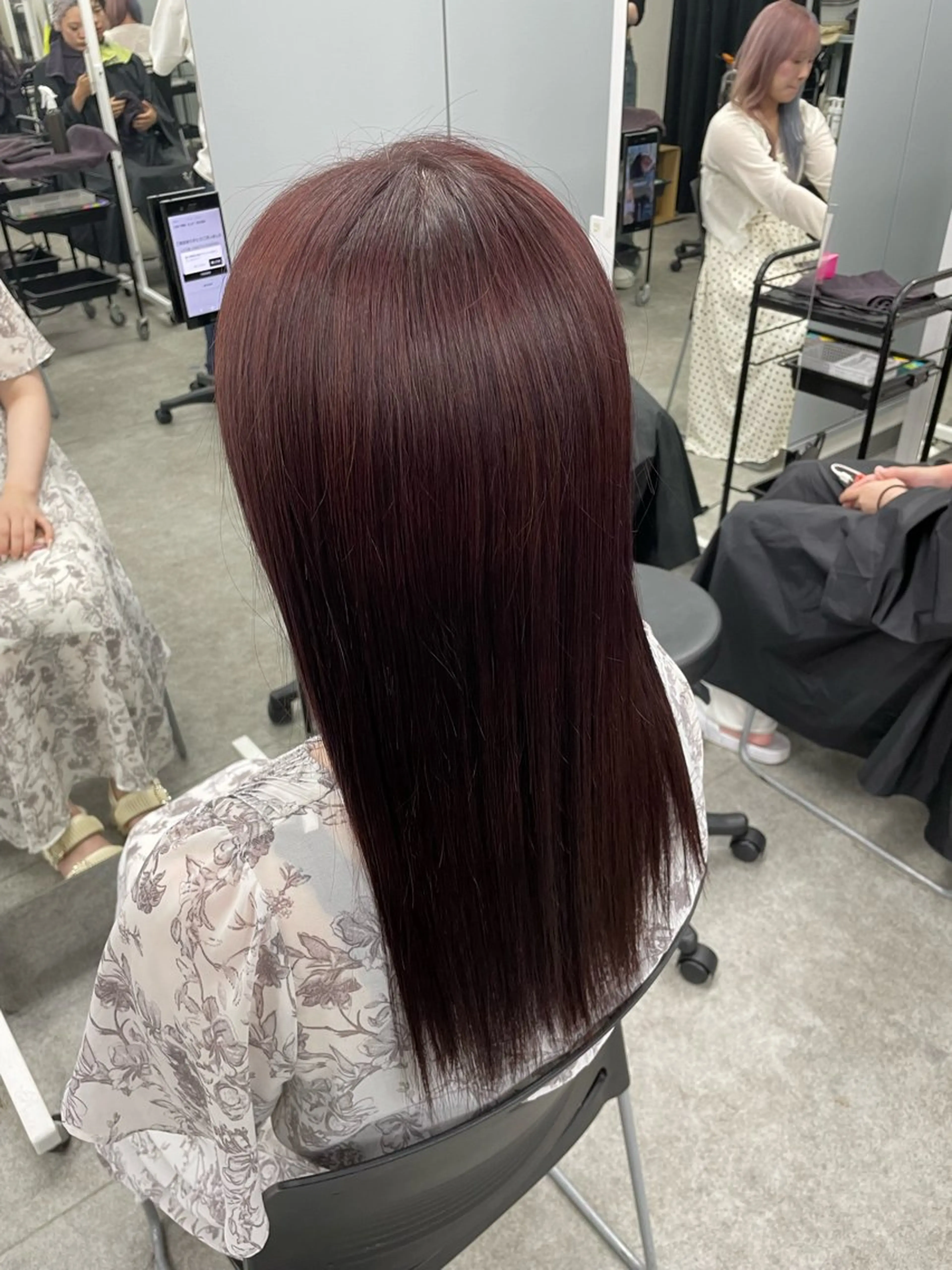 ロング カラー トレンド暖色ヘア🍒 miu🍒のヘアスタイル