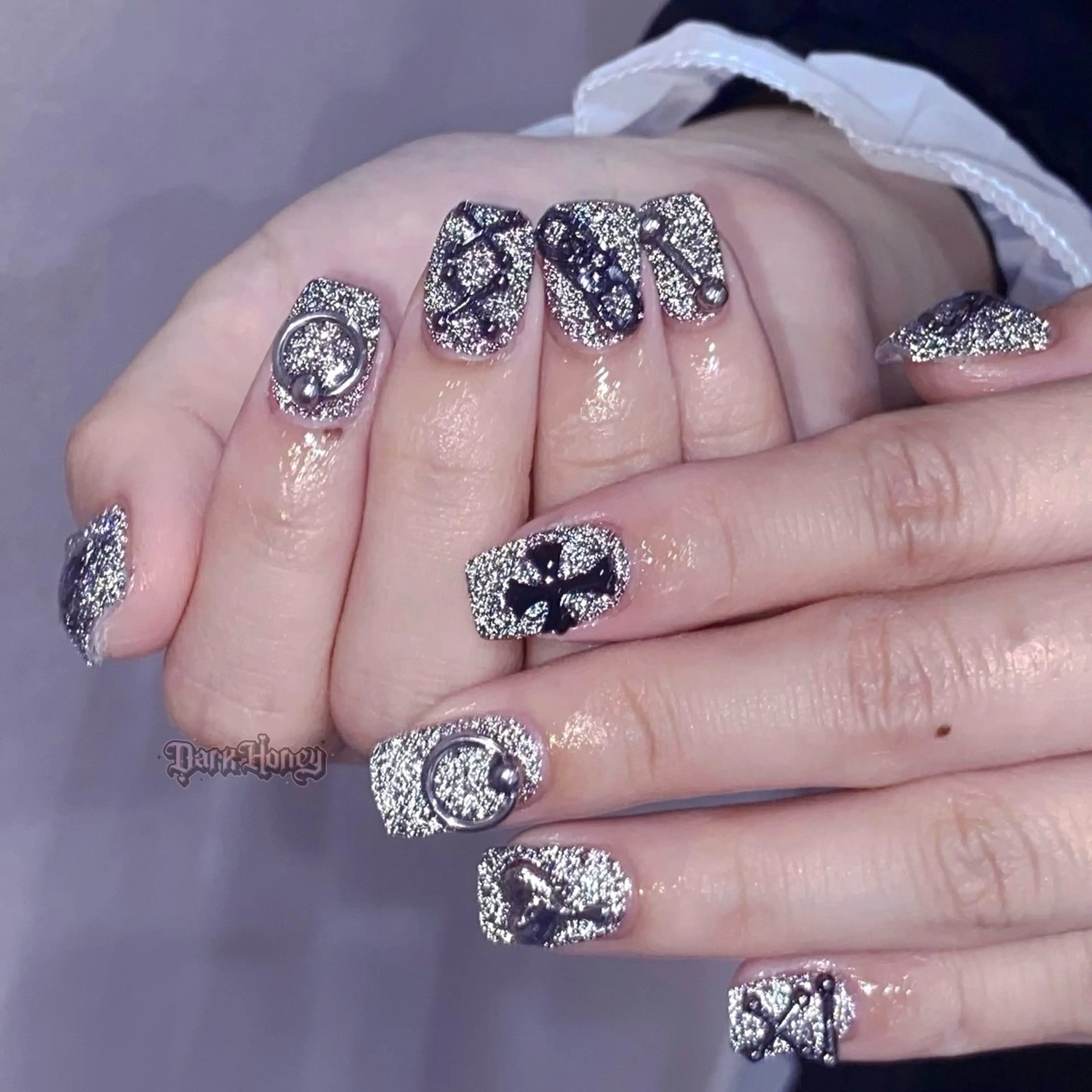 ネイル Dark honey スカルプ専門原宿店のネイルデザイン